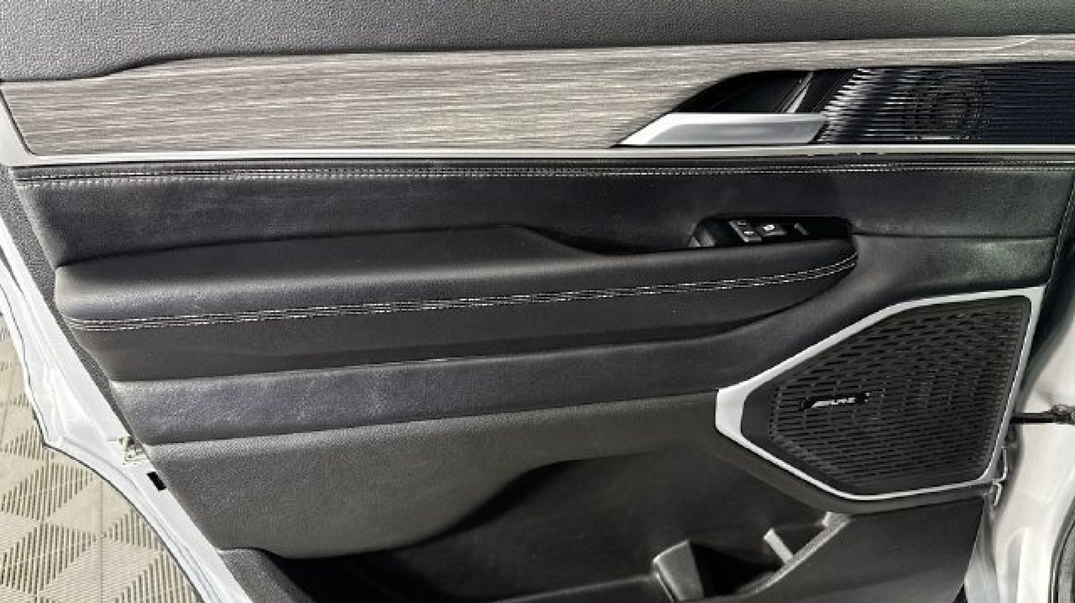 2024 Jeep Wagoneer Series III - Photo 20