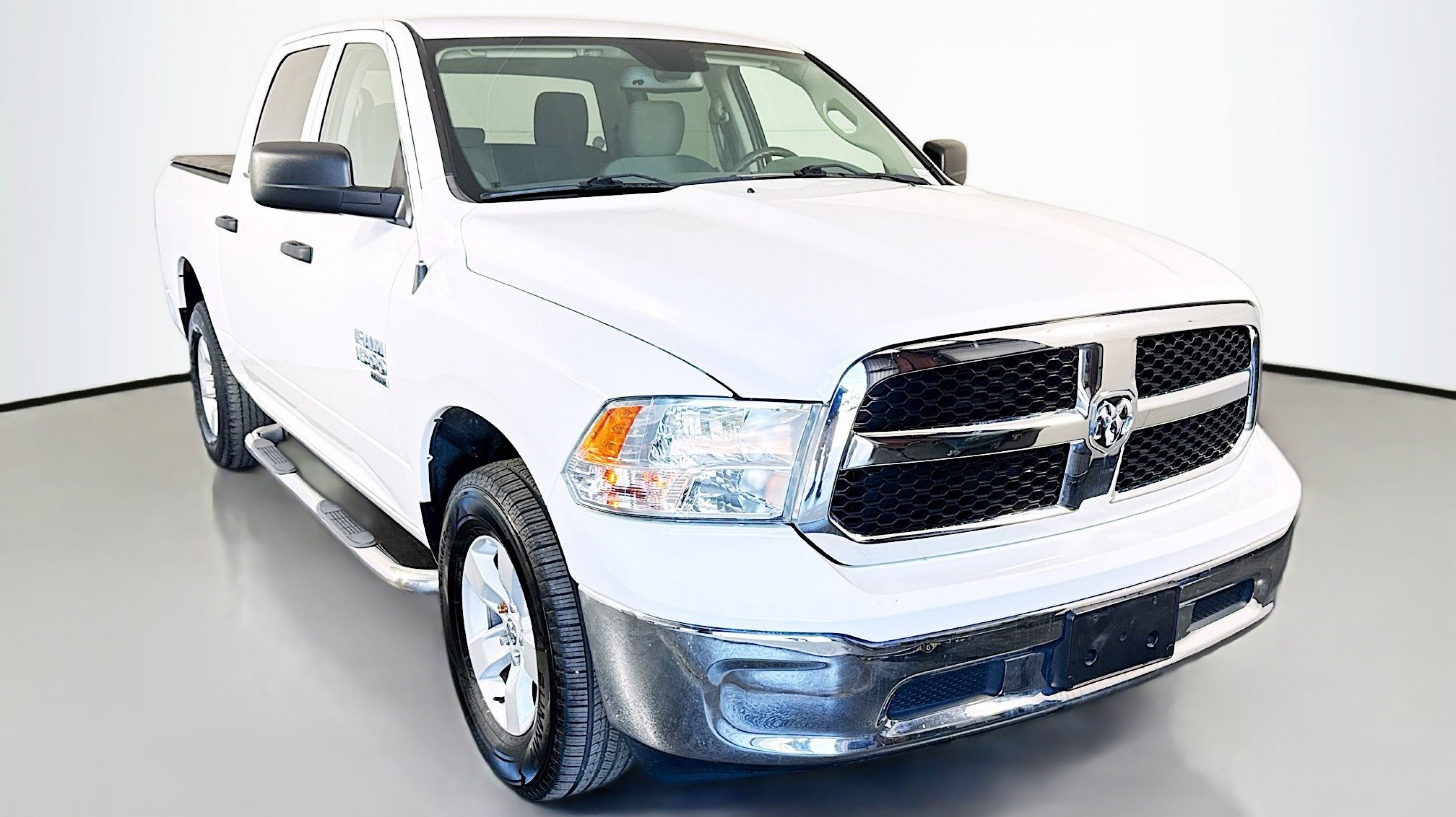 2019 RAM 1500 Classic Tradesman 4x4 Crew Cab 5'7's photo