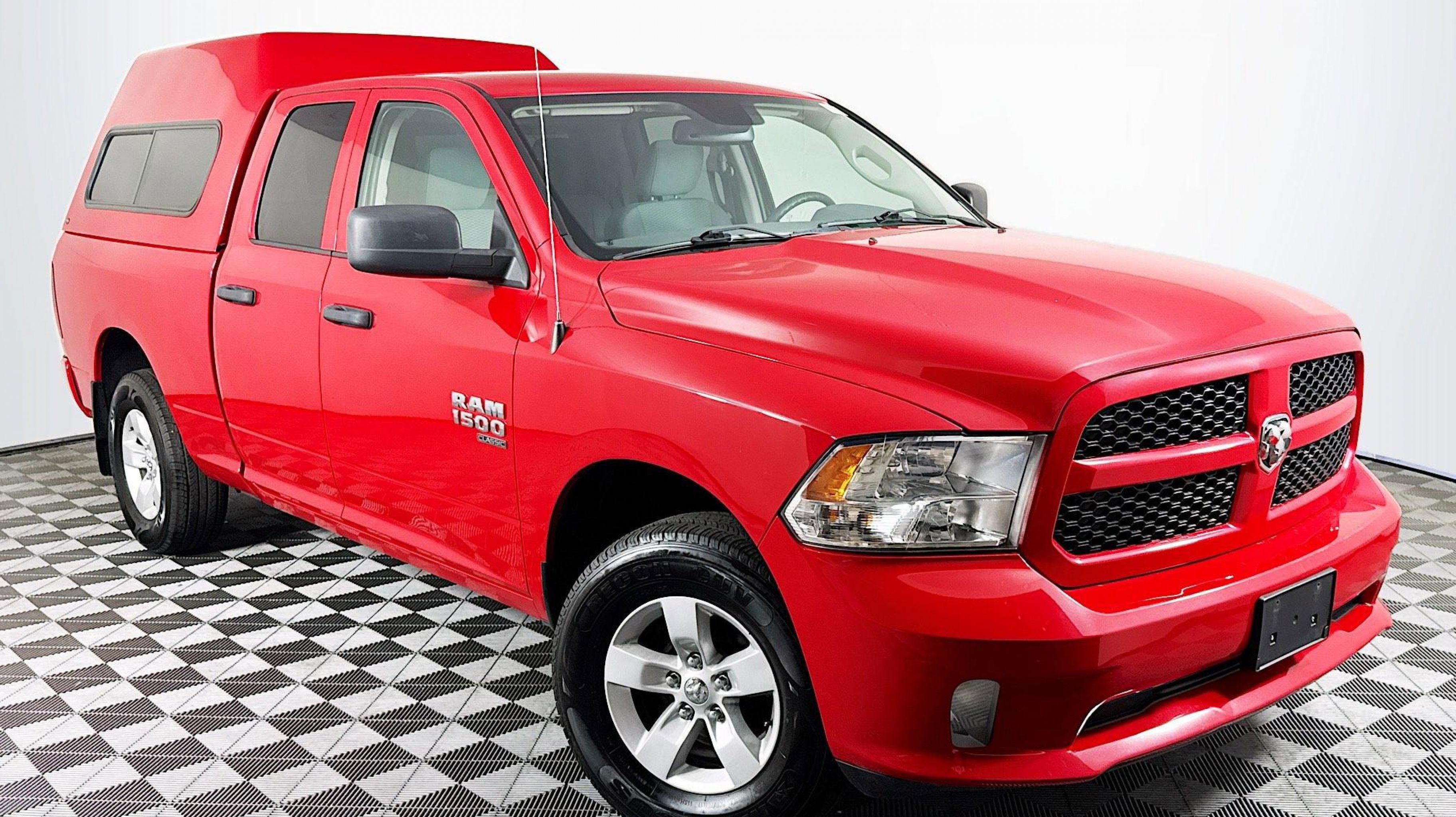 2019 RAM 1500 Classic Express 4x4 Quad Cab 6'4's photo