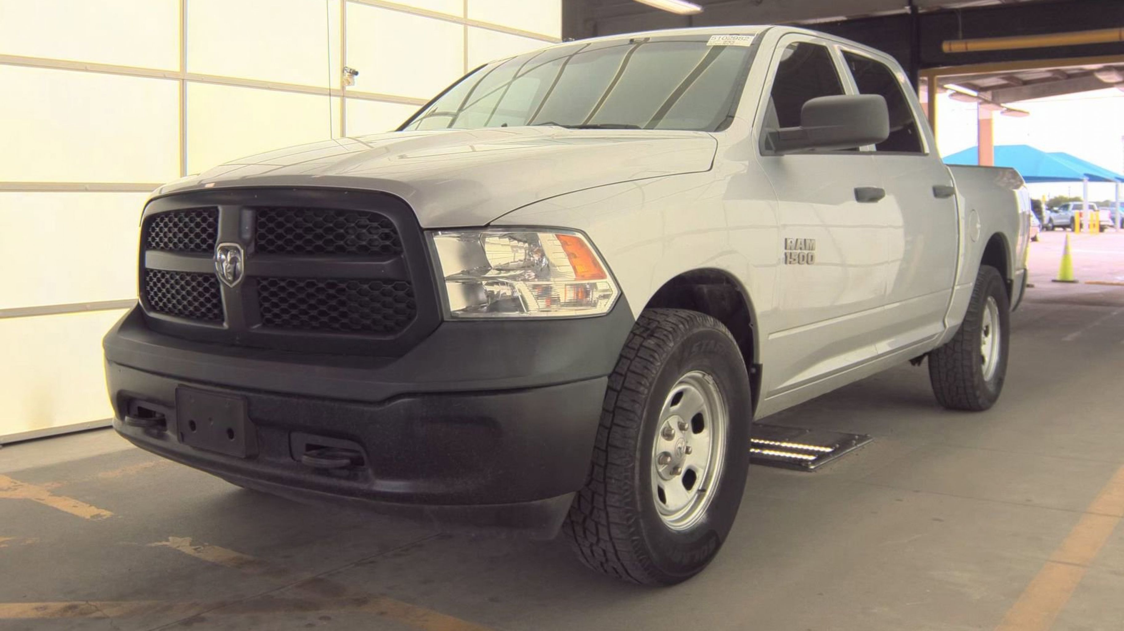 2017 RAM 1500 Tradesman 4x4 Crew Cab 5'7's photo