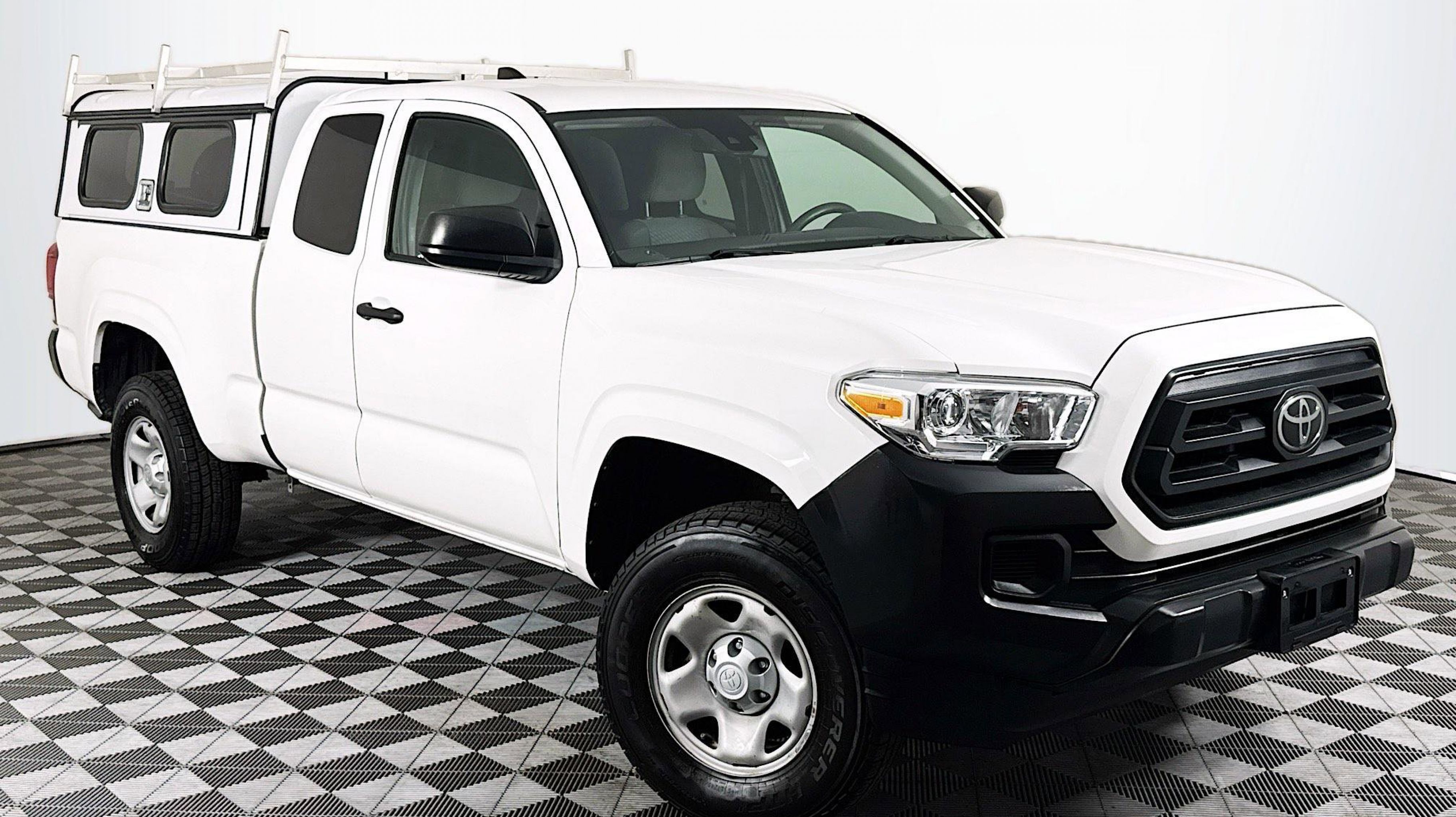 2022 Toyota Tacoma SR