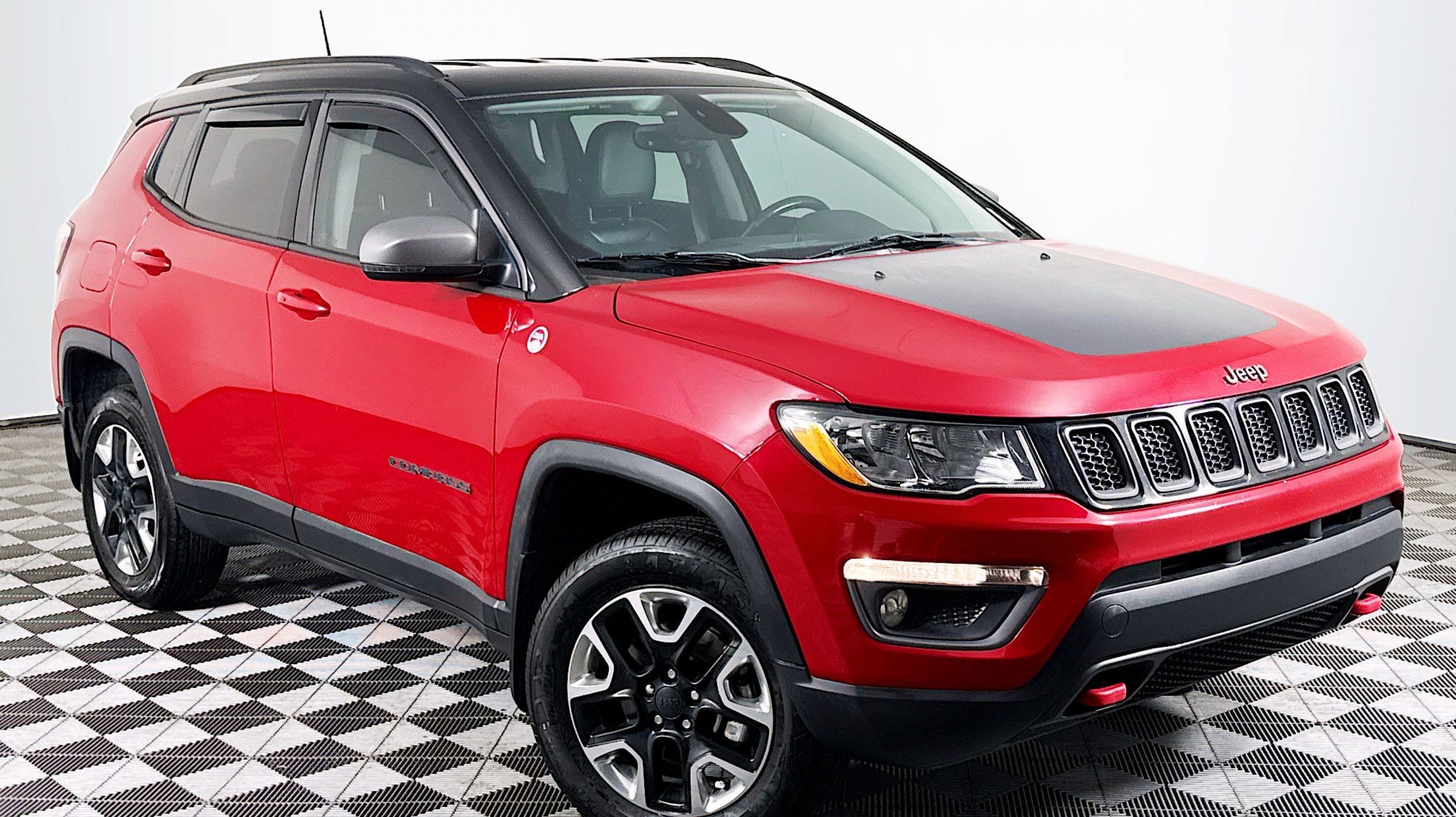 2018 Jeep Compass Trailhawk's photo