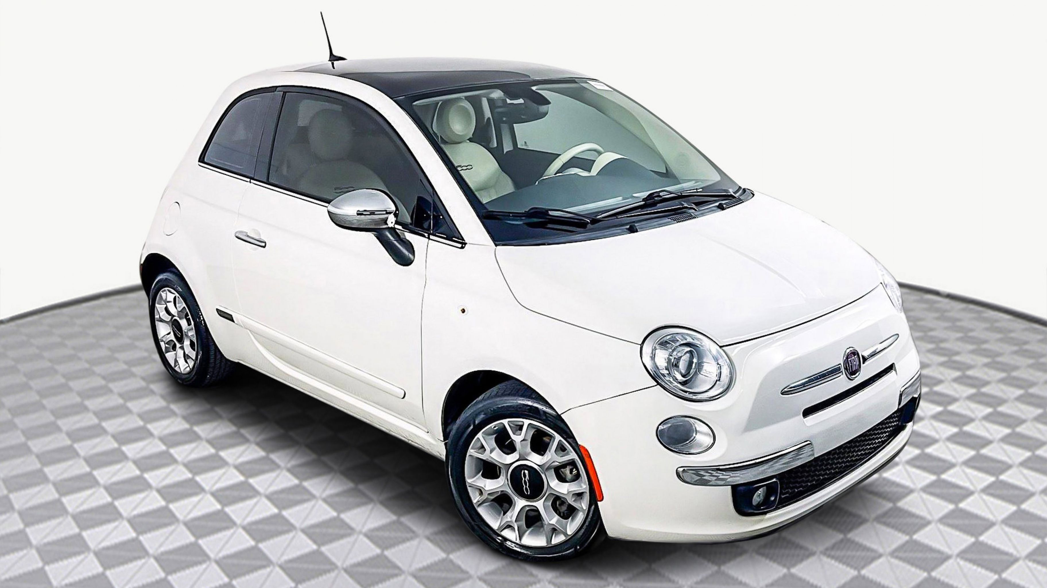 2017 FIAT 500 Lounge