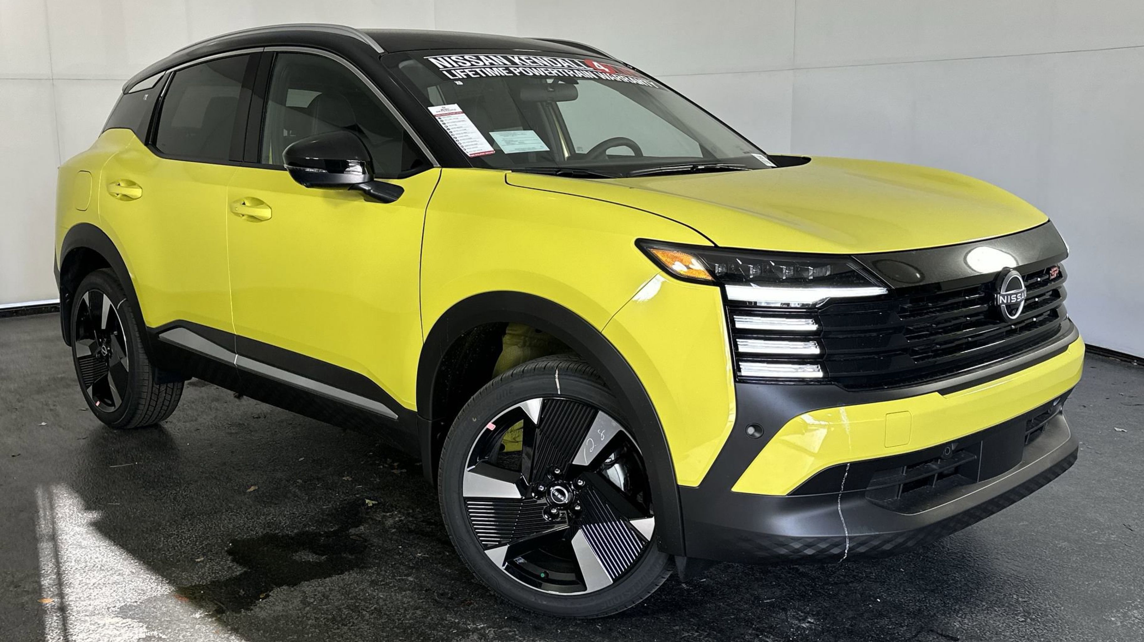 2026 Nissan KICKS SR's photo