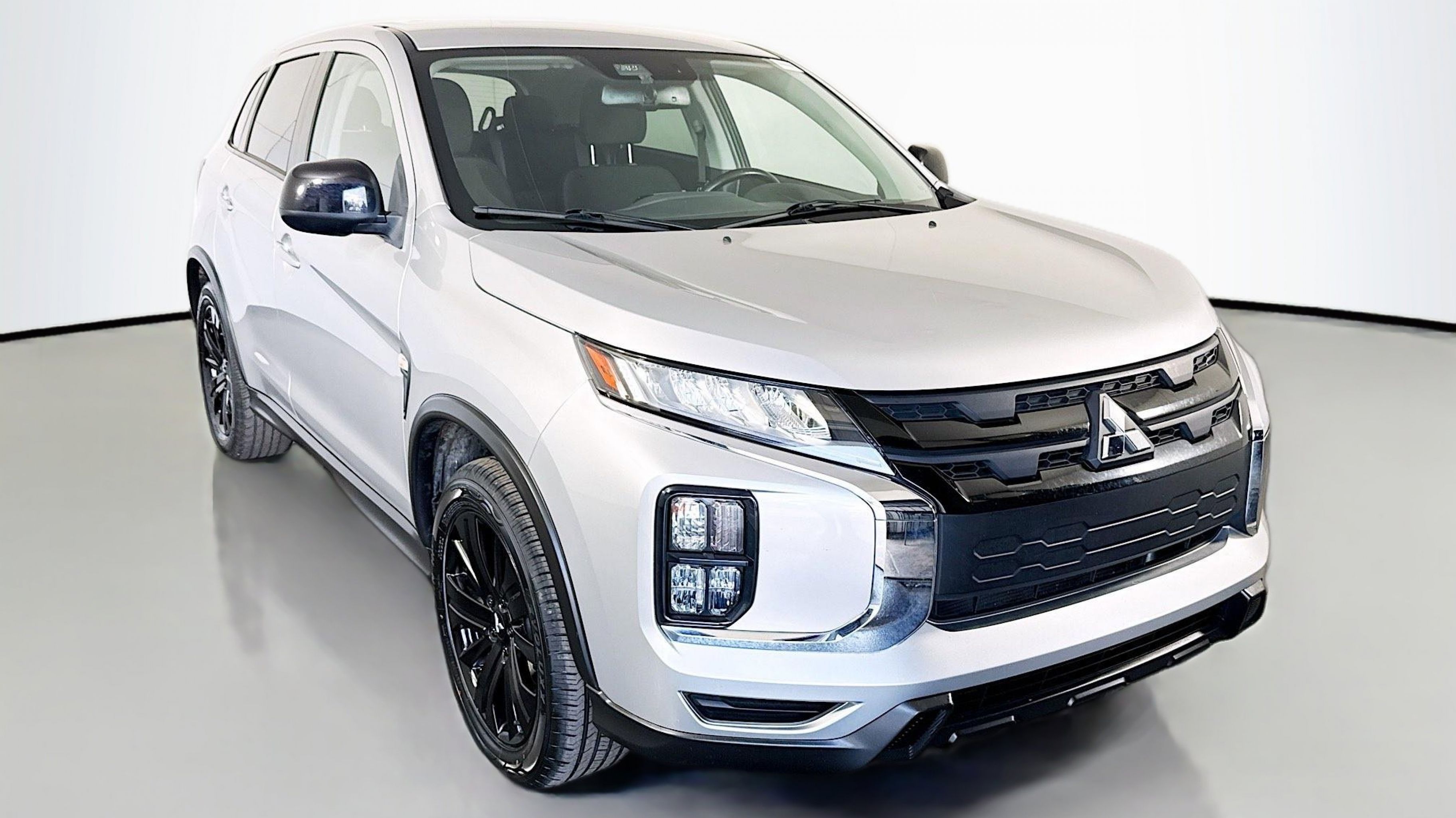 2023 Mitsubishi Outlander Sport 2.0 LE AWC CVT's photo