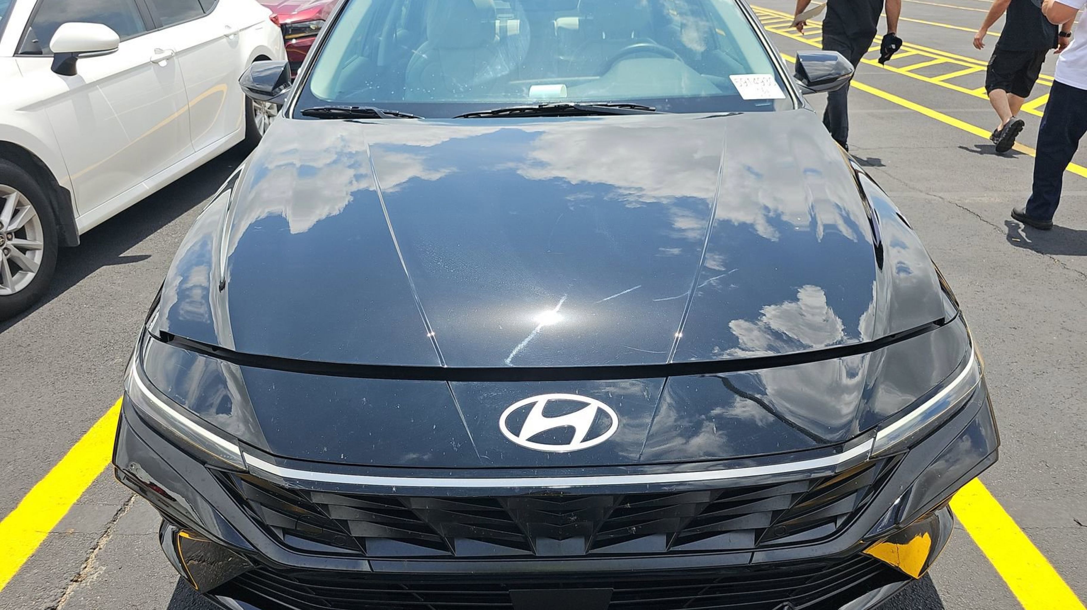 2025 Hyundai Elantra 2.0 Limited IVT's photo
