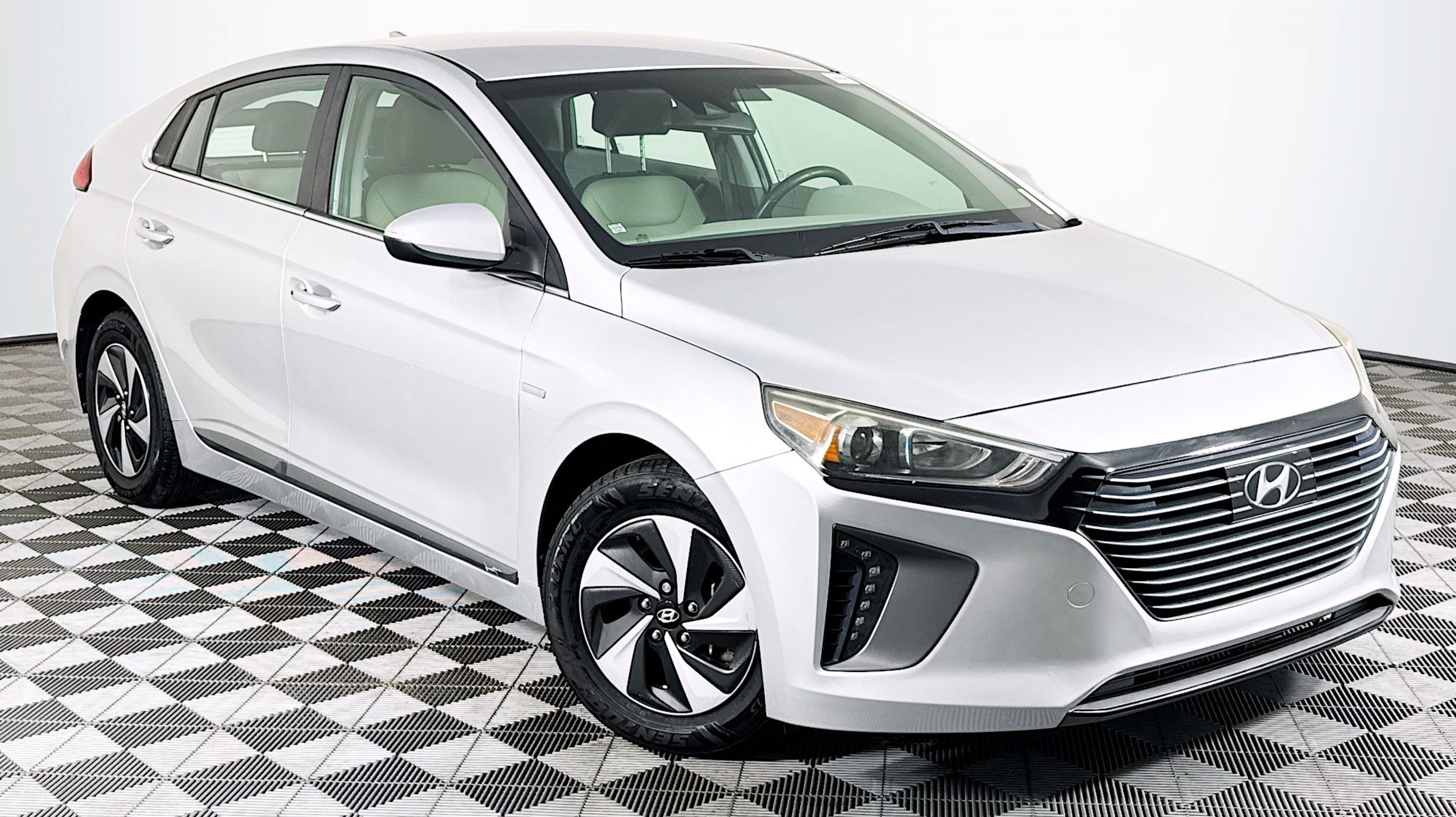 2018 Hyundai IONIQ SEL