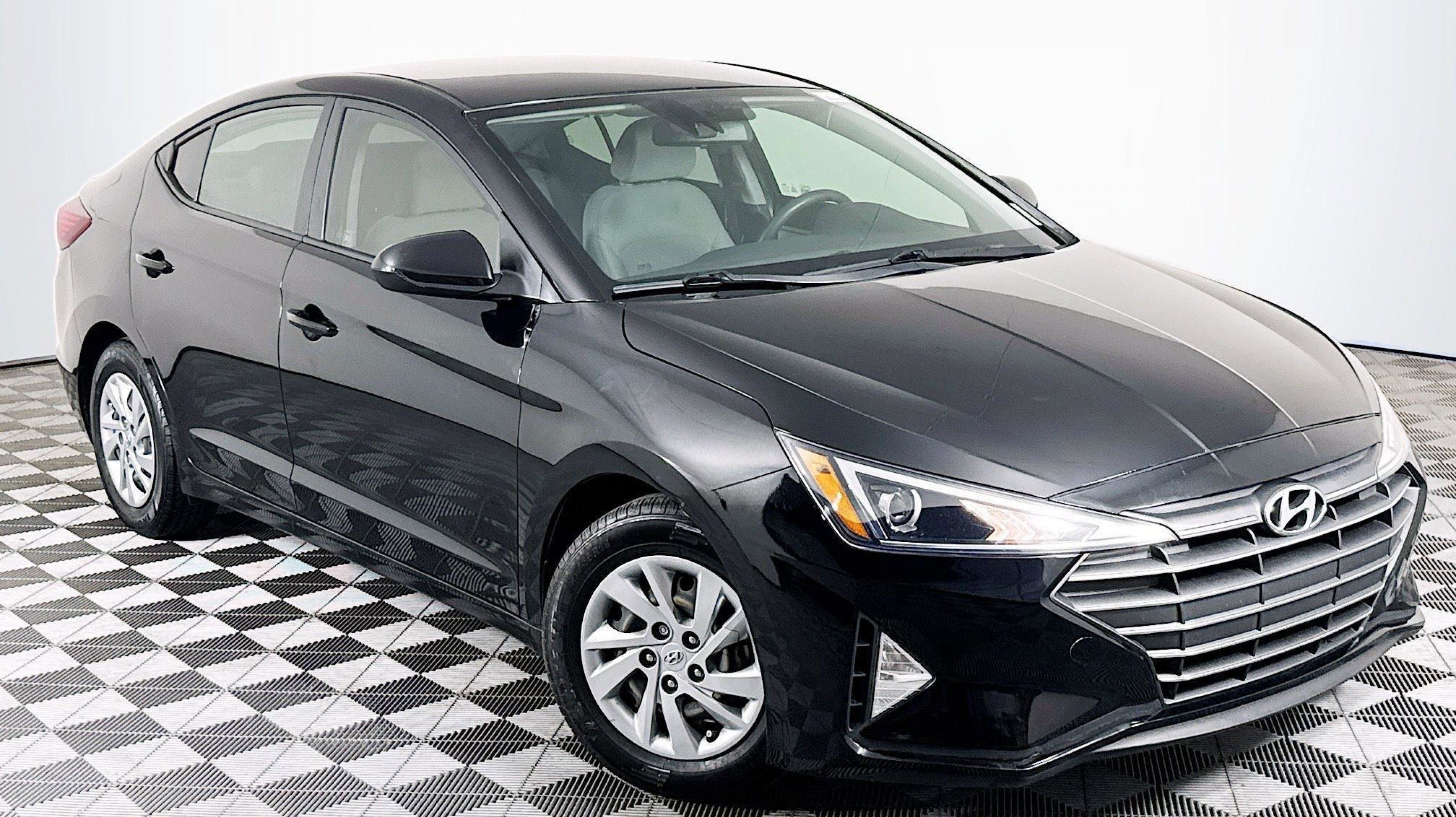 2020 Hyundai Elantra SE