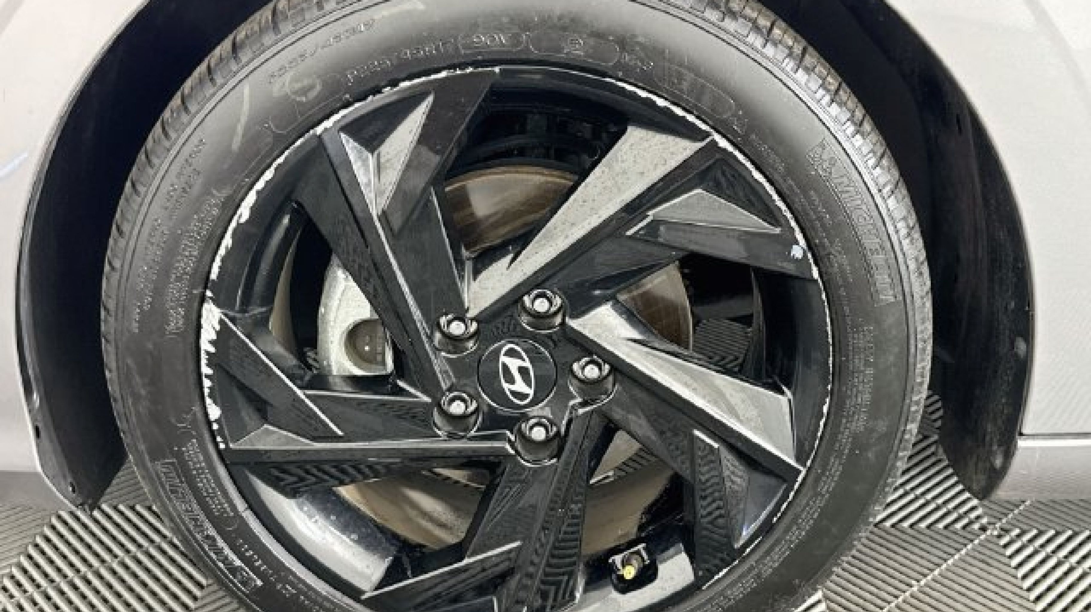 2026 Hyundai Elantra 32