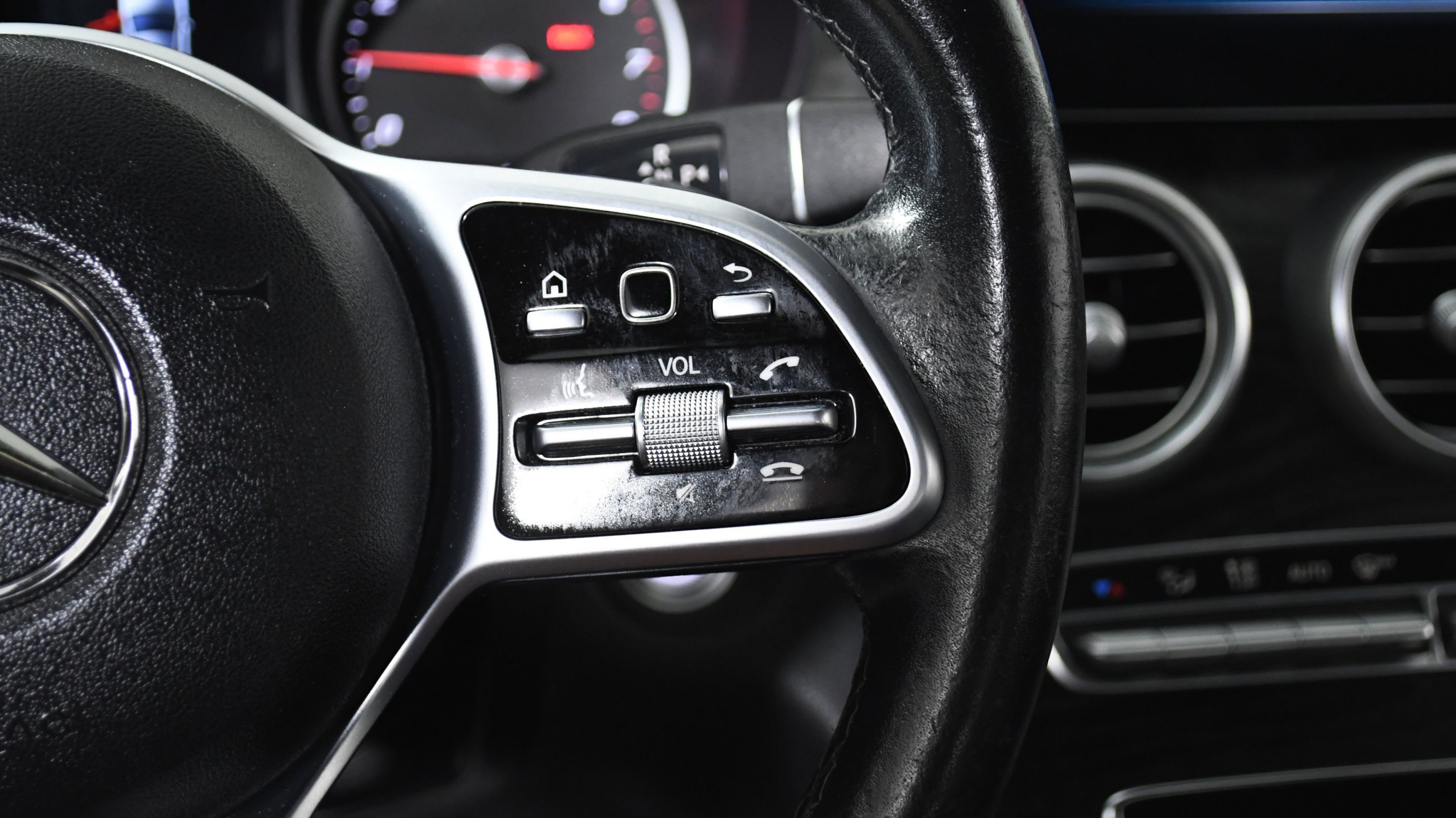 Image 9 of 2020 Mercedes Benz C..