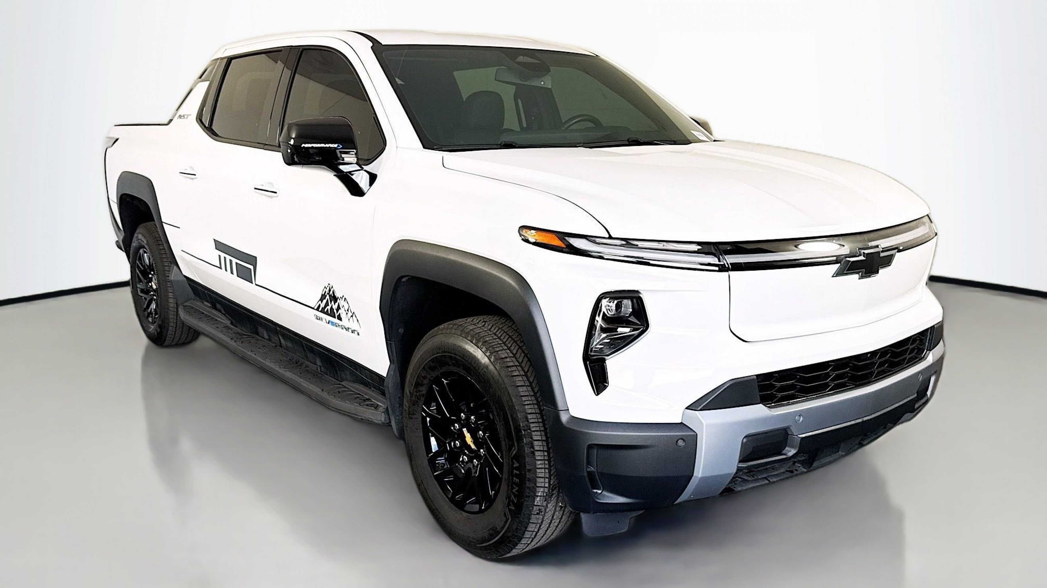 2026 Chevrolet Silverado EV LT Standard Range's photo
