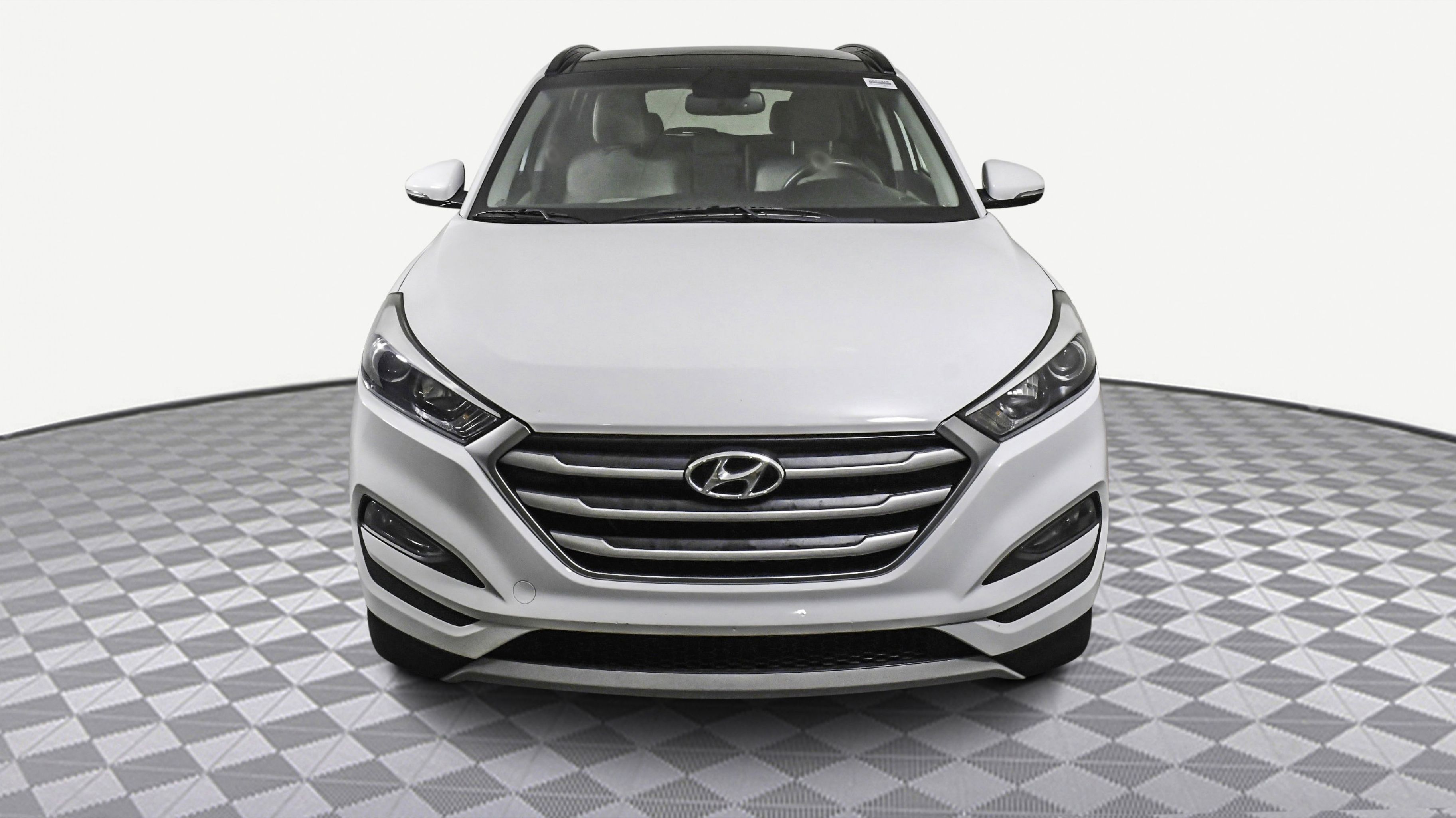 Image 2 of 2018 Hyundai Tucson