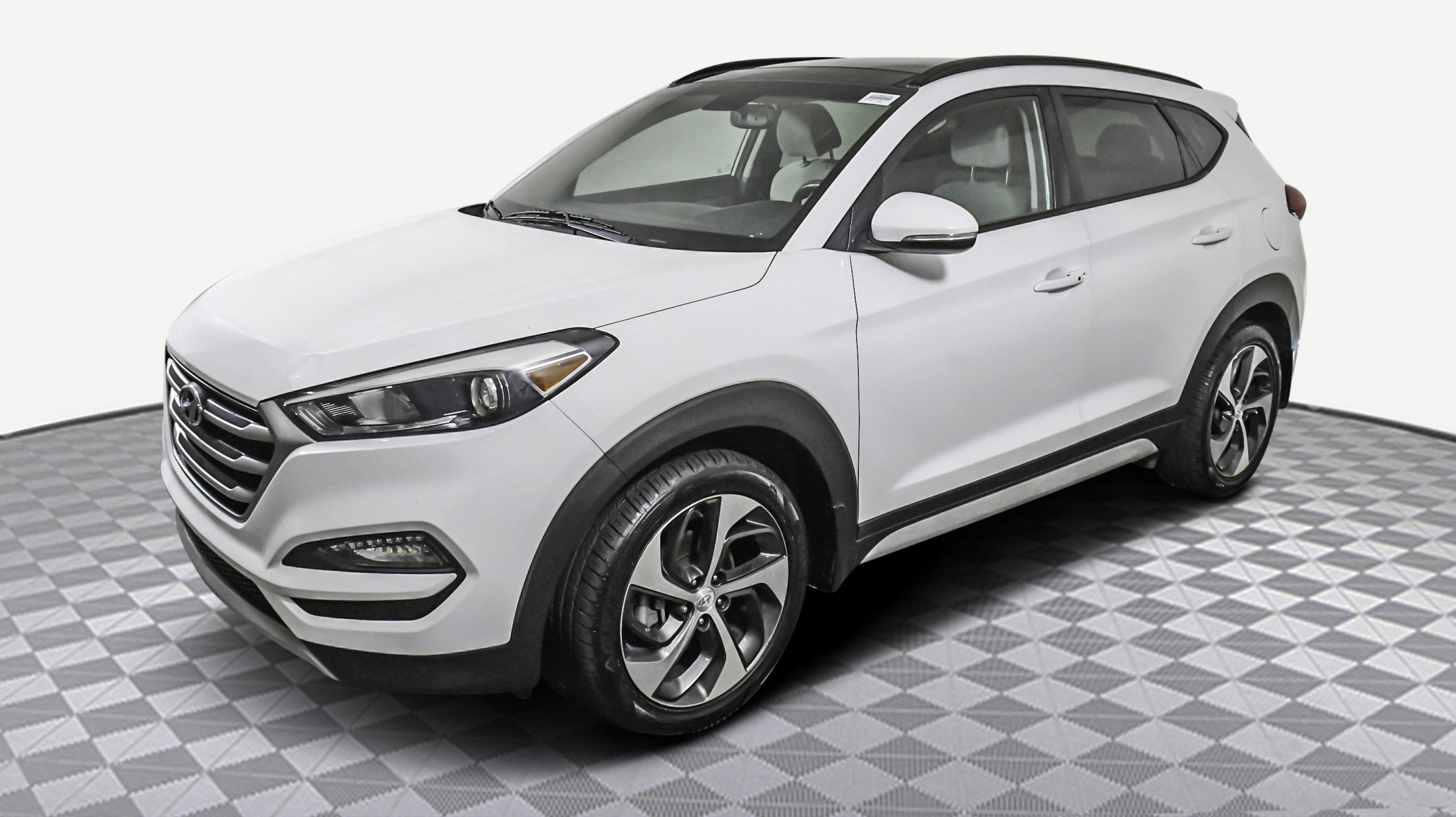 Image 3 of 2018 Hyundai Tucson