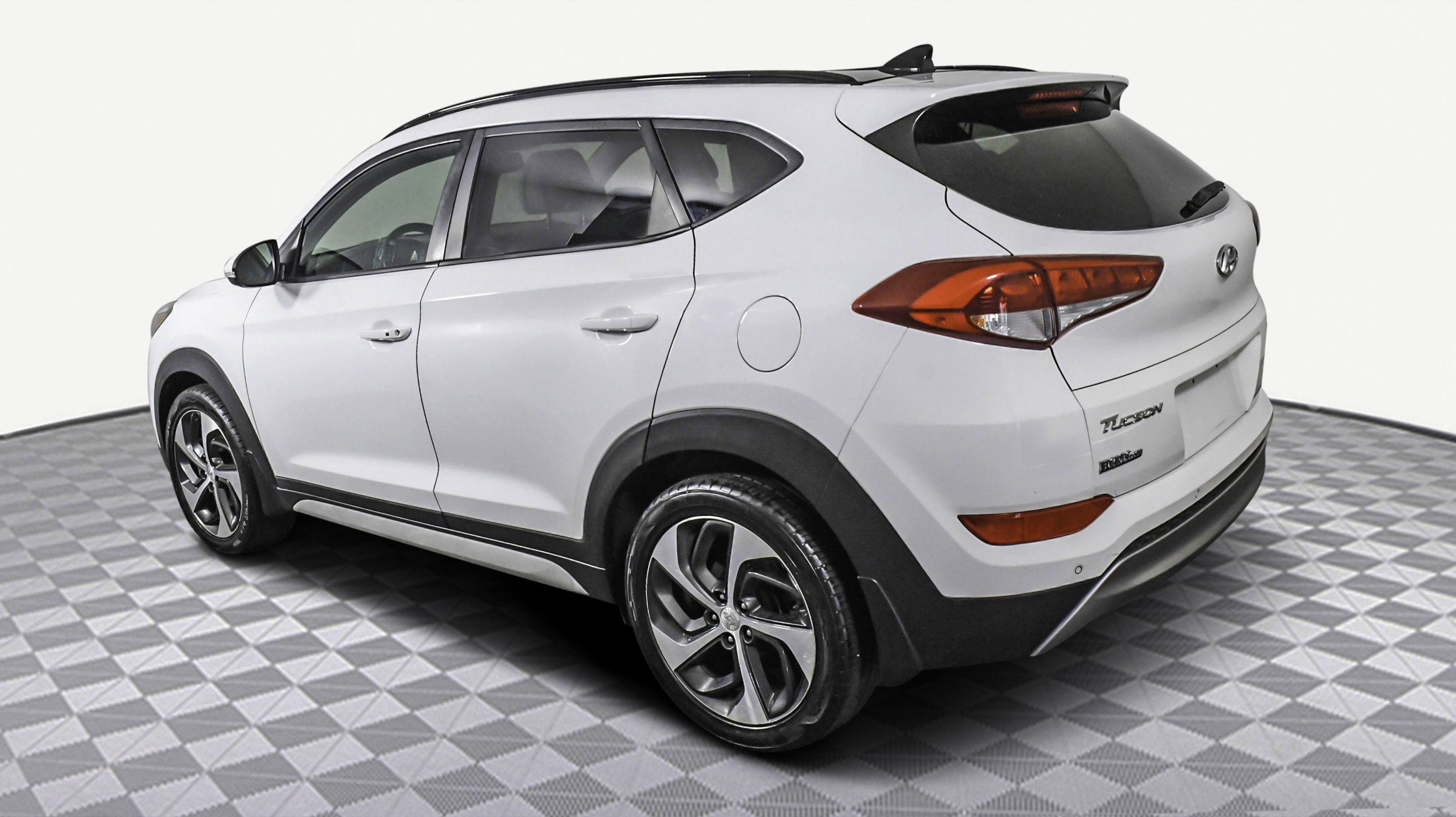 Image 4 of 2018 Hyundai Tucson