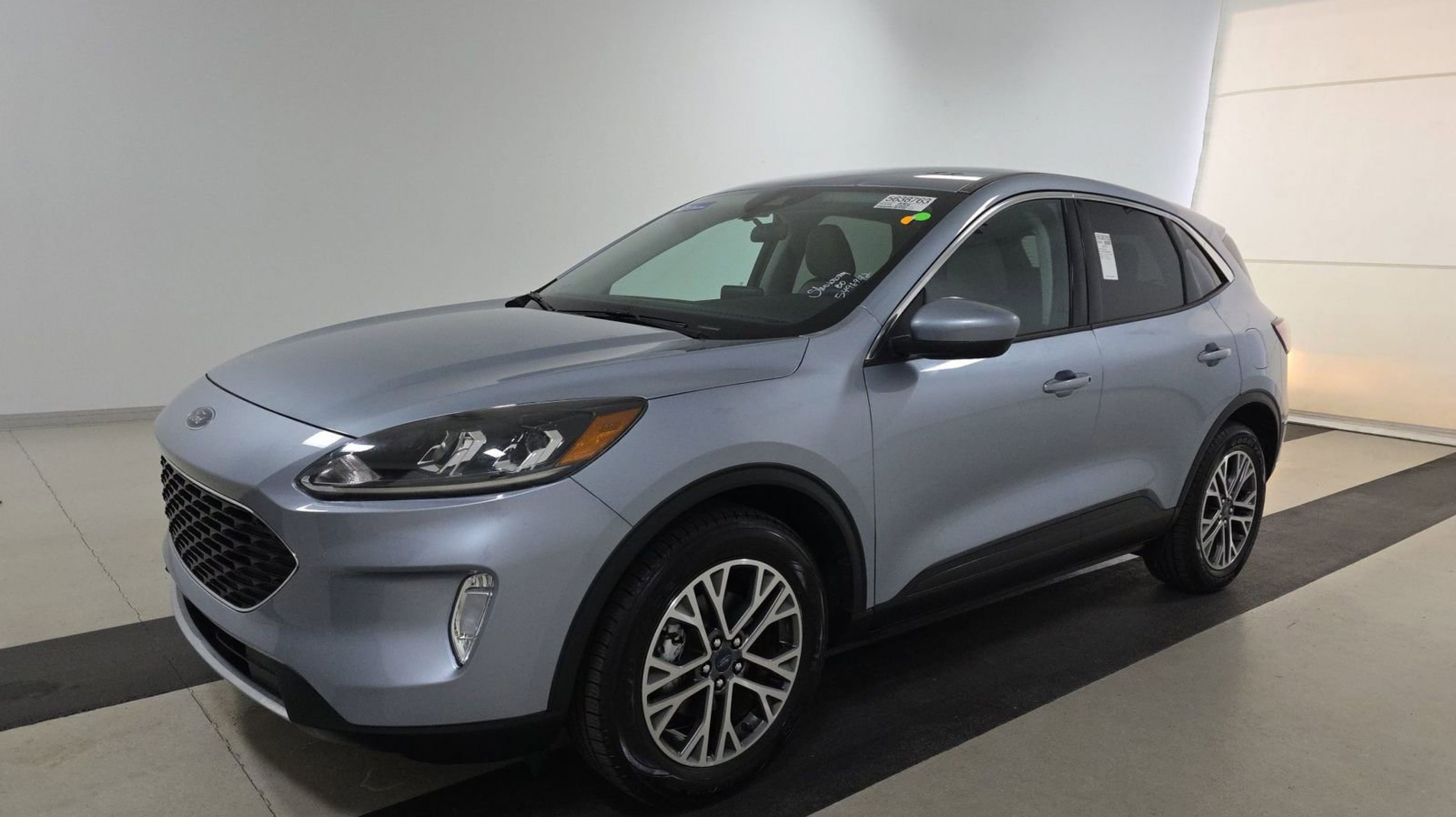 2022 Ford Escape SEL AWD Hybrid's photo