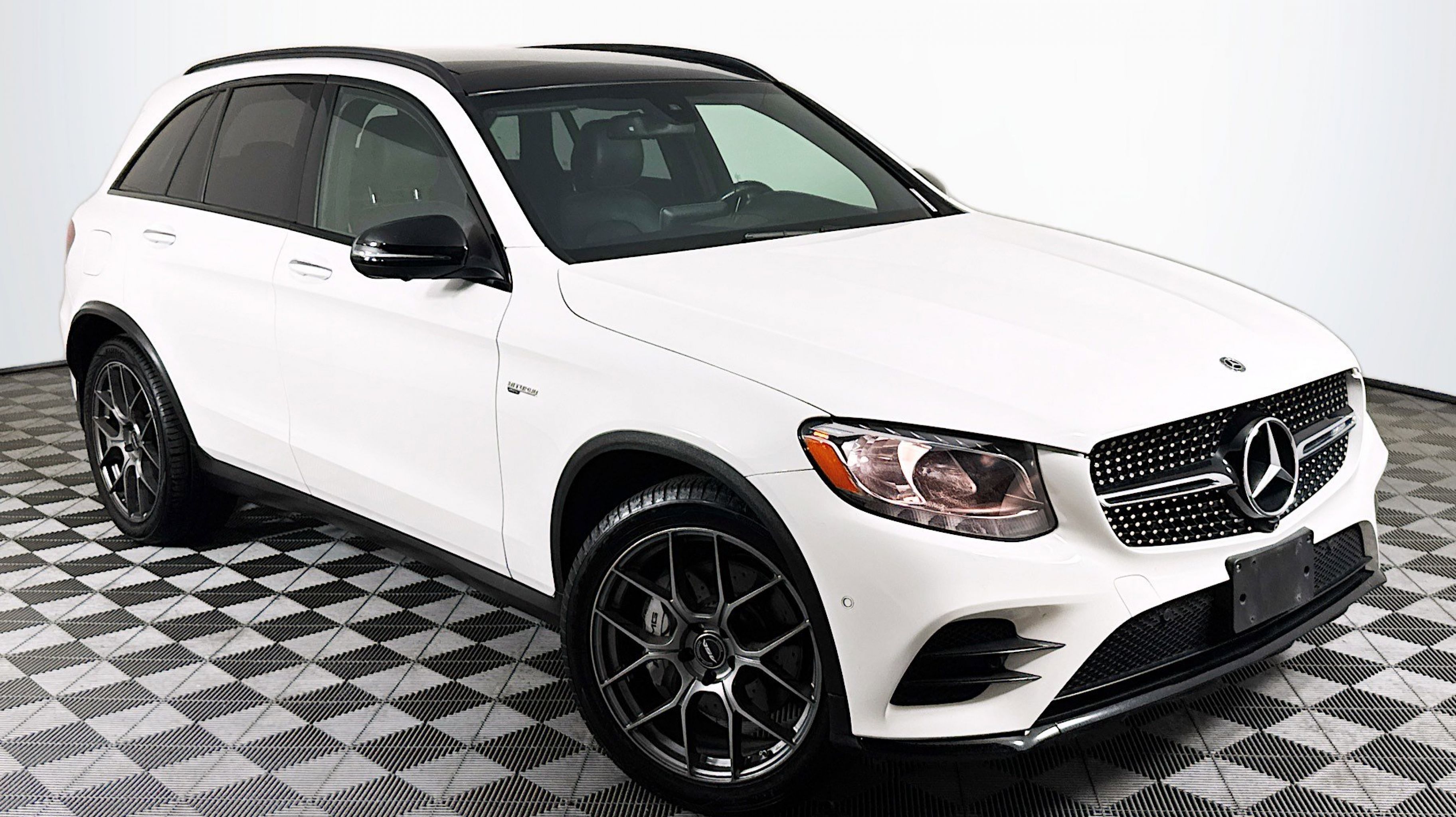 2018 Mercedes-Benz GLC AMG GLC43 4MATIC's photo
