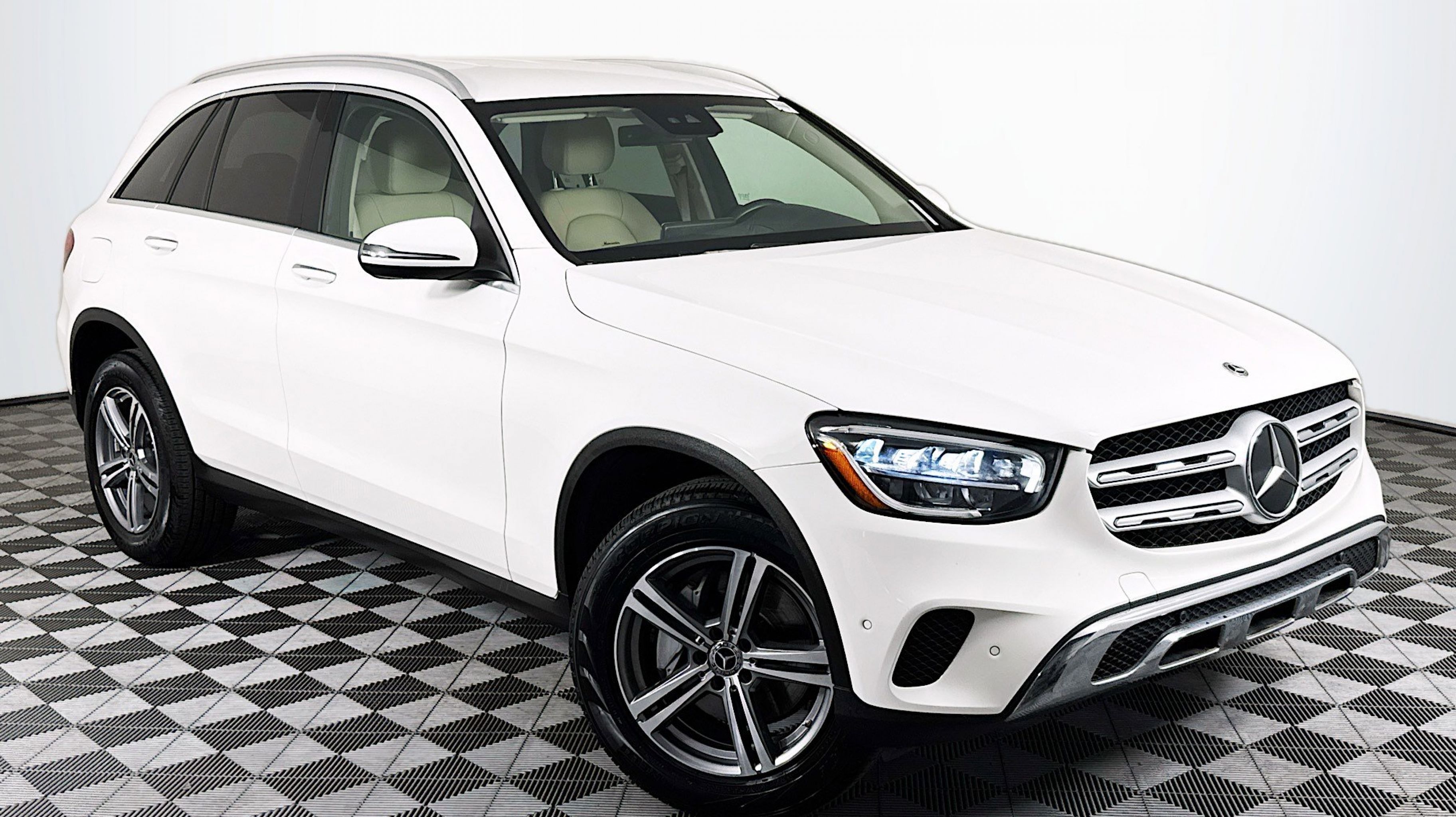 2022 Mercedes-Benz GLC