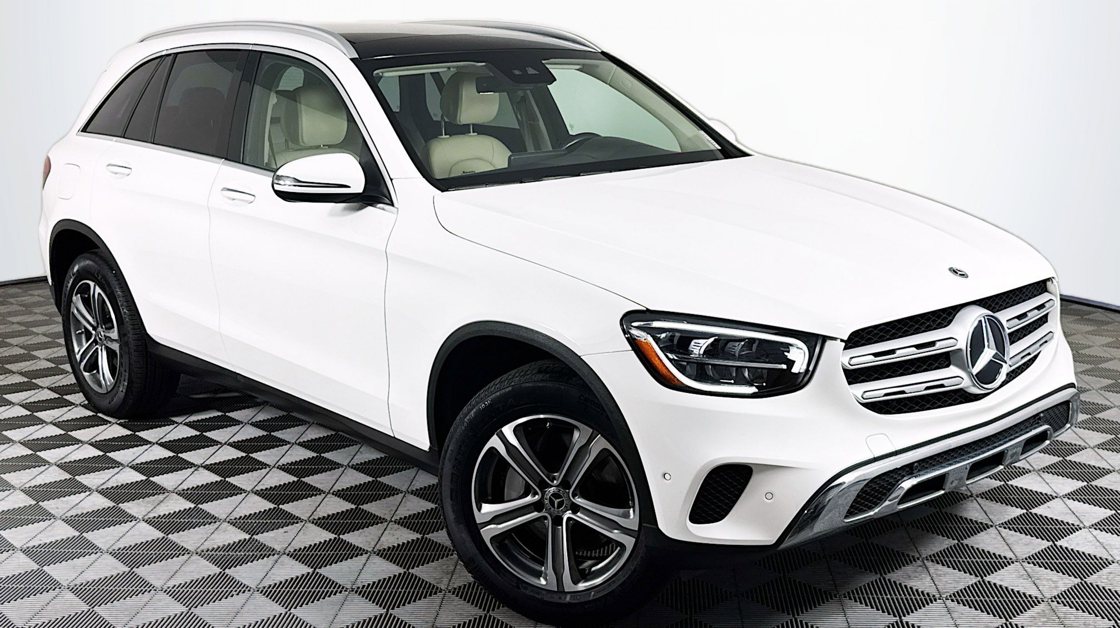 2022 Mercedes-Benz GLC GLC 300 4MATIC's photo