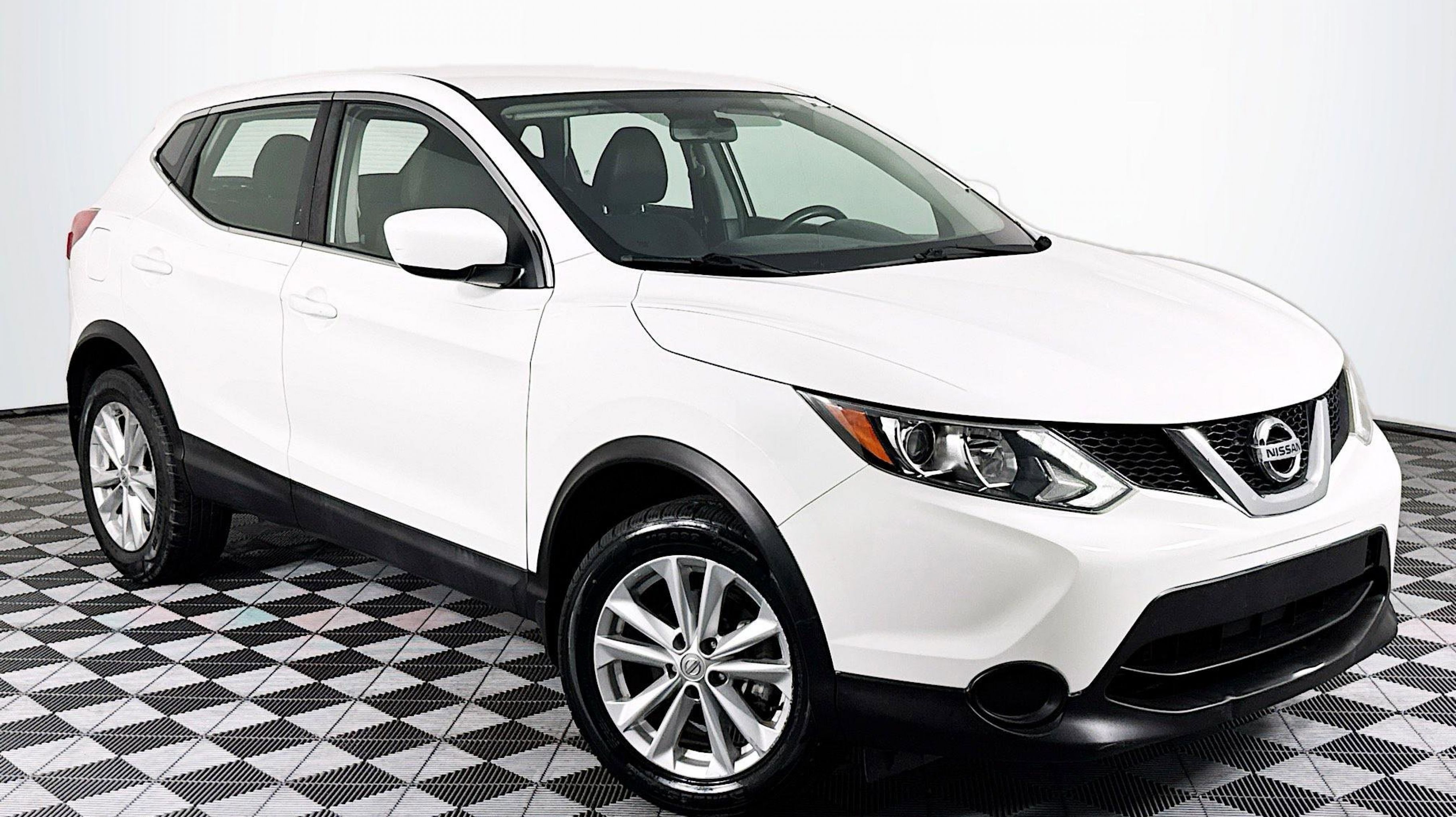 2017 Nissan Rogue Sport S