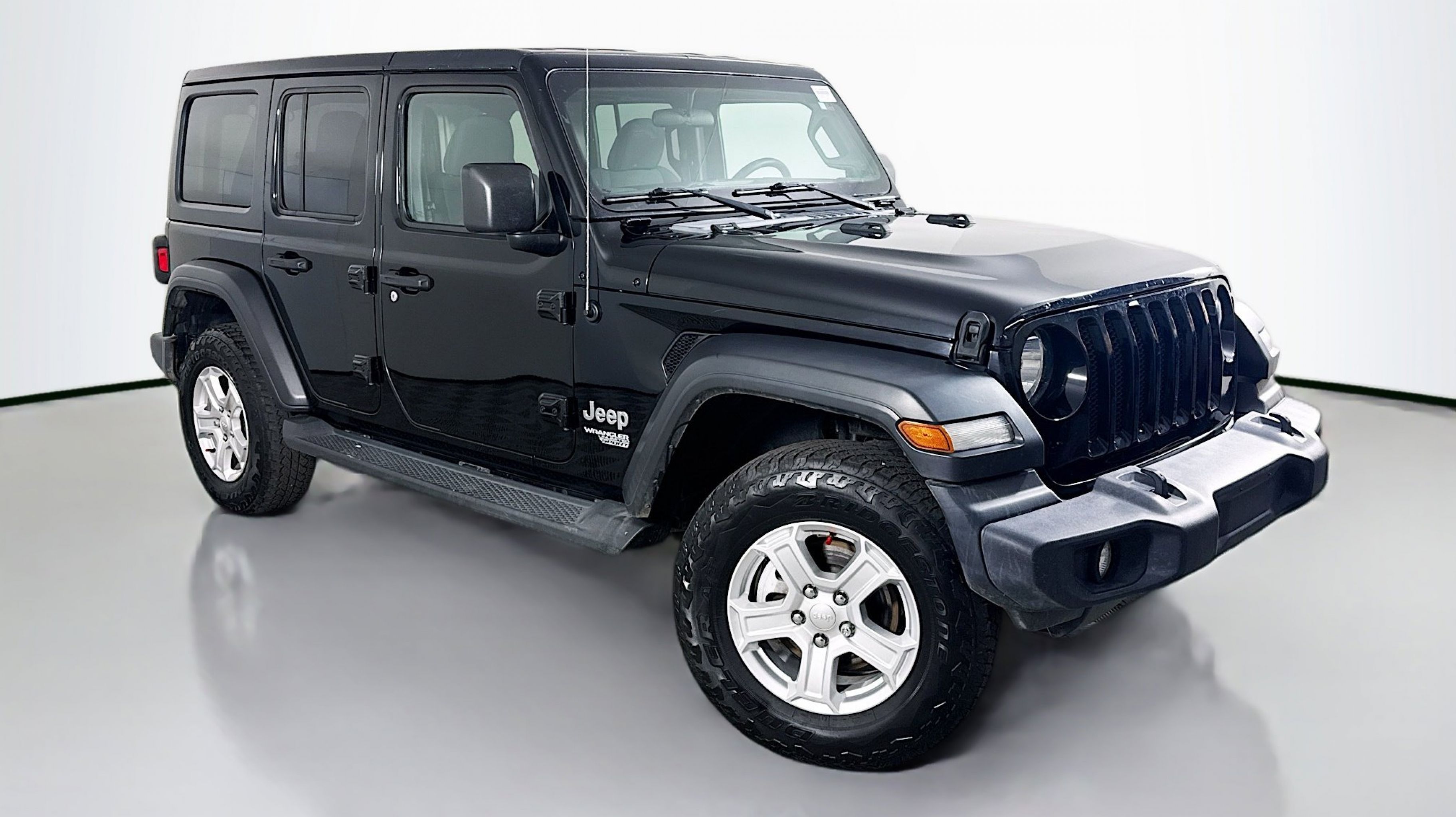 2020 Jeep Wrangler Sport S's photo