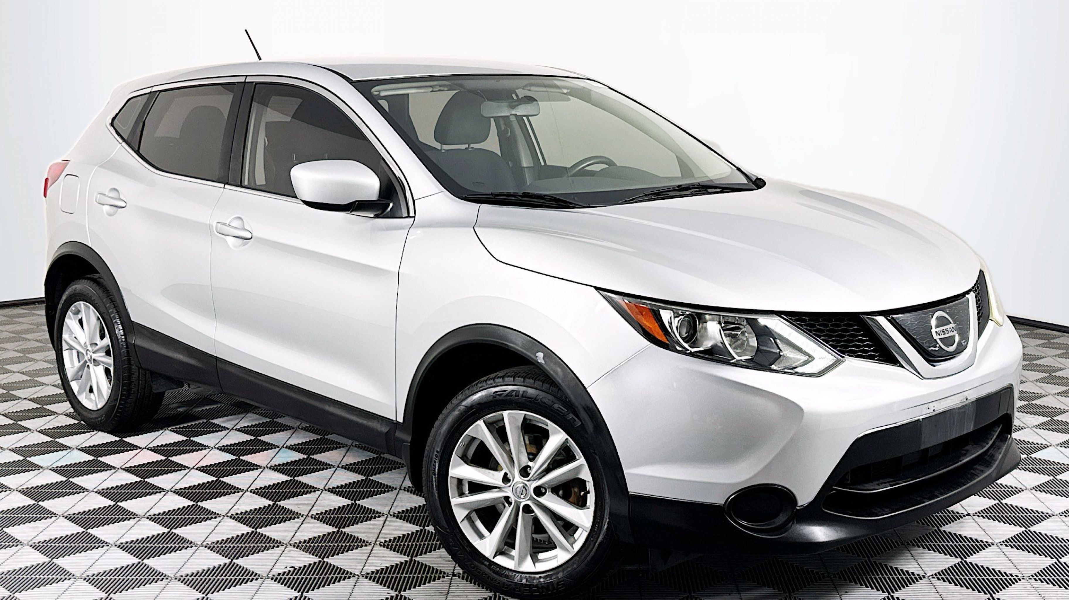 2018 Nissan Rogue Sport S