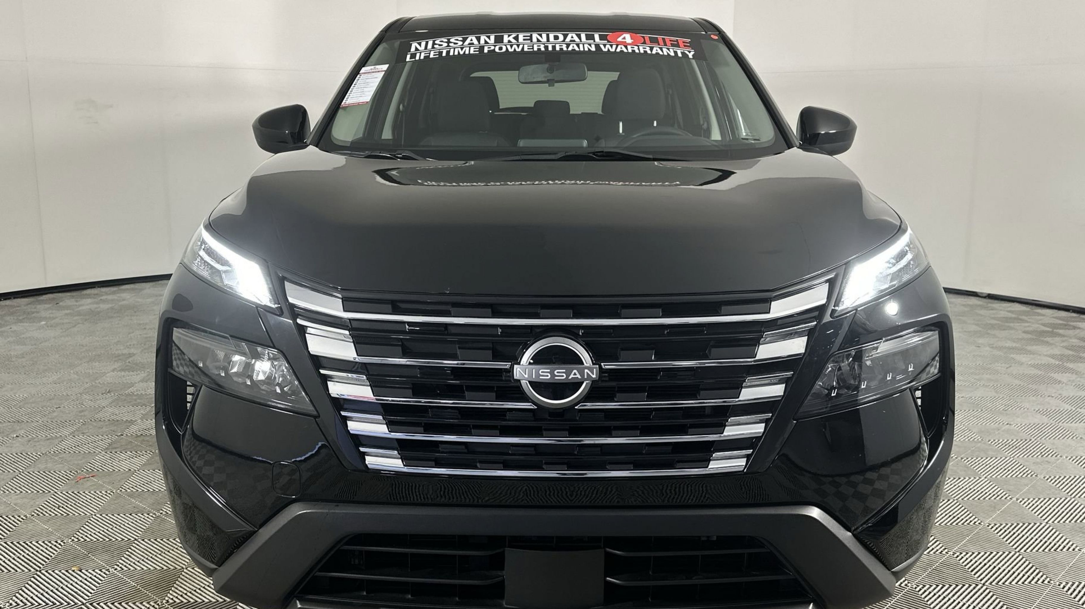 Used 2024 Nissan Rogue SV for sale at HGreg