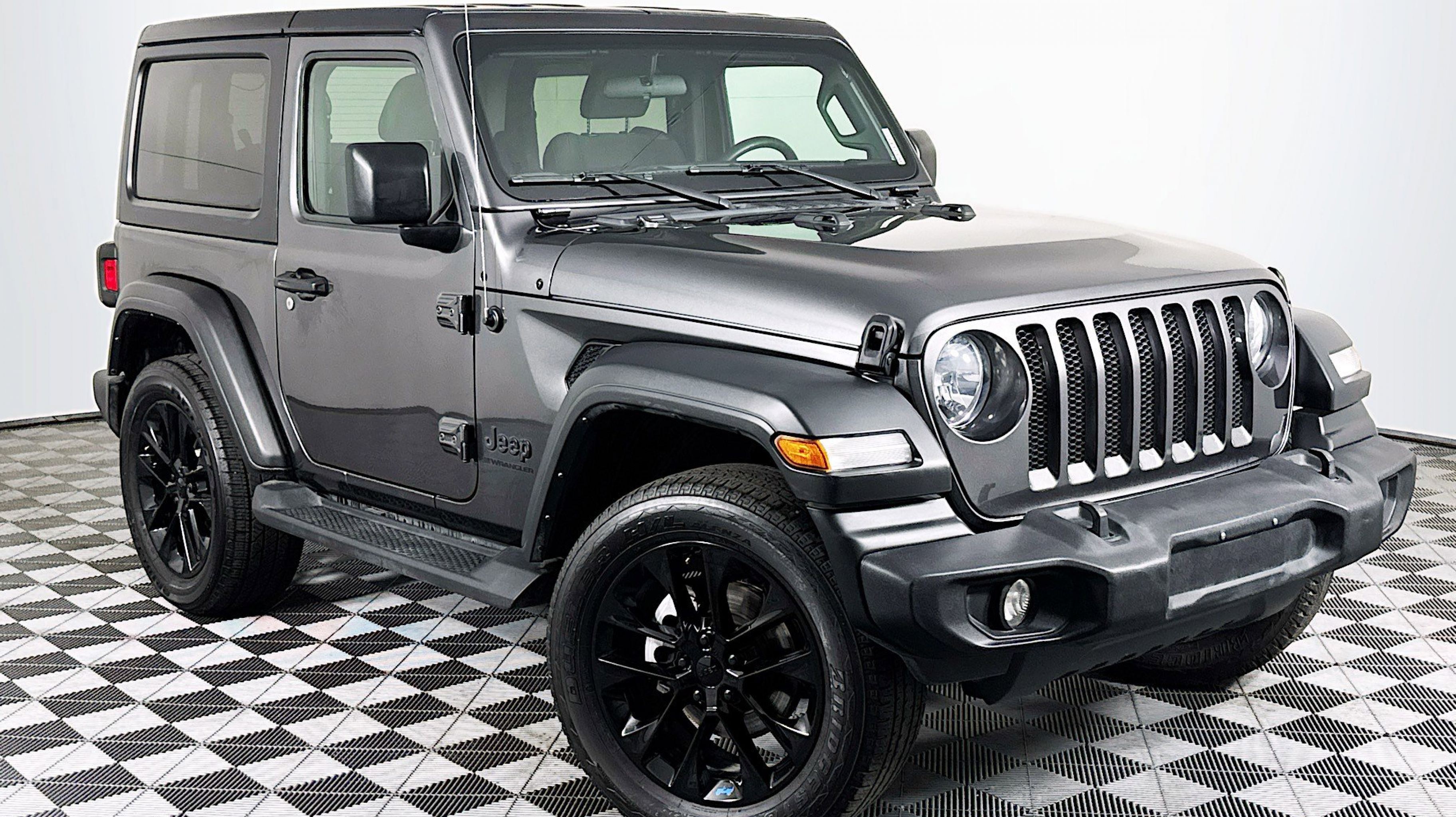 2023 Jeep Wrangler Sport's photo