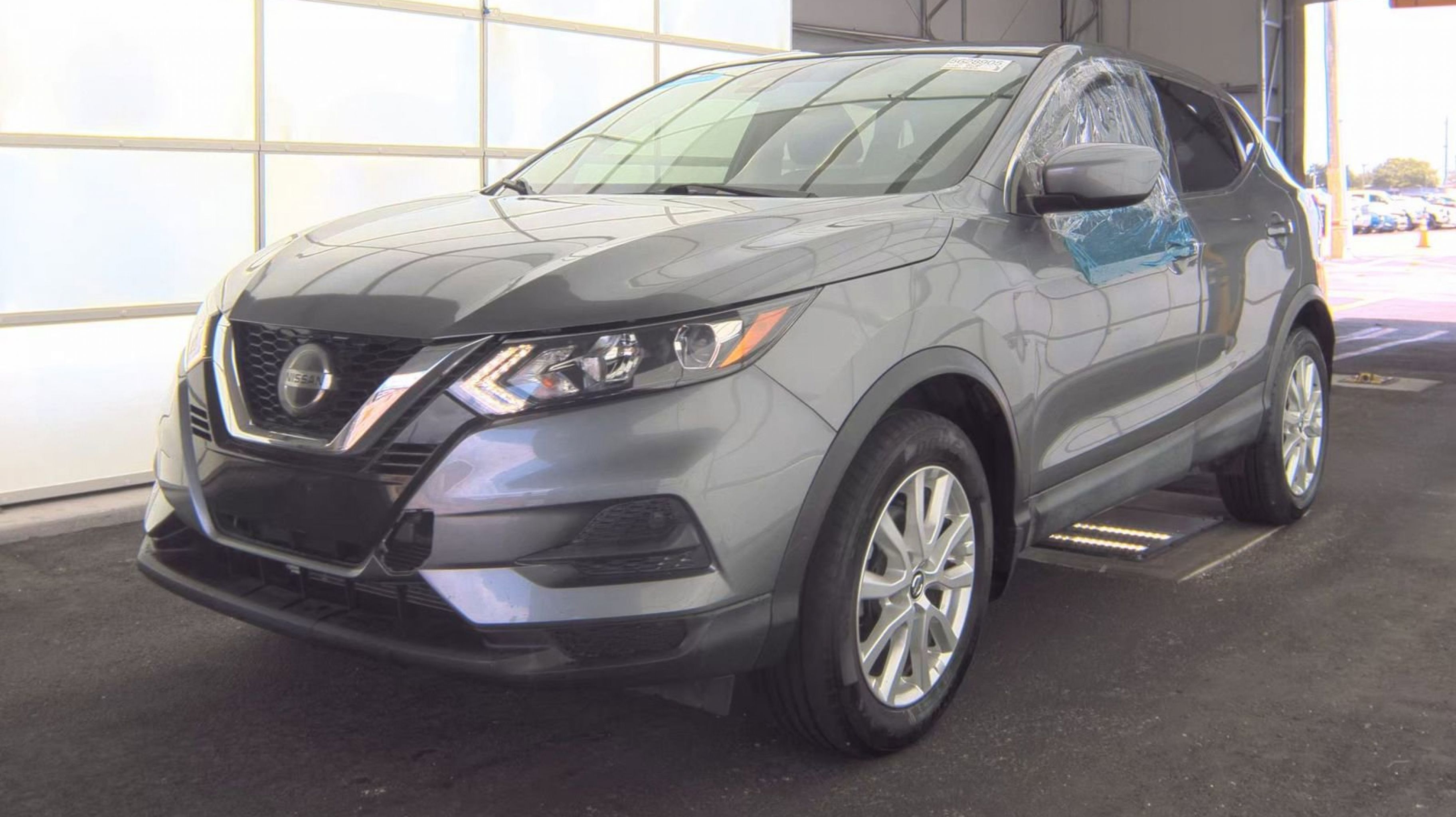 2020 Nissan Rogue Sport S FWD's photo