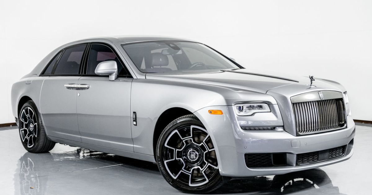 Luxury Rolls-Royce Sedan with Top-of-the-Line Features Available Now – Clean CARFAX. Recent Arrival!