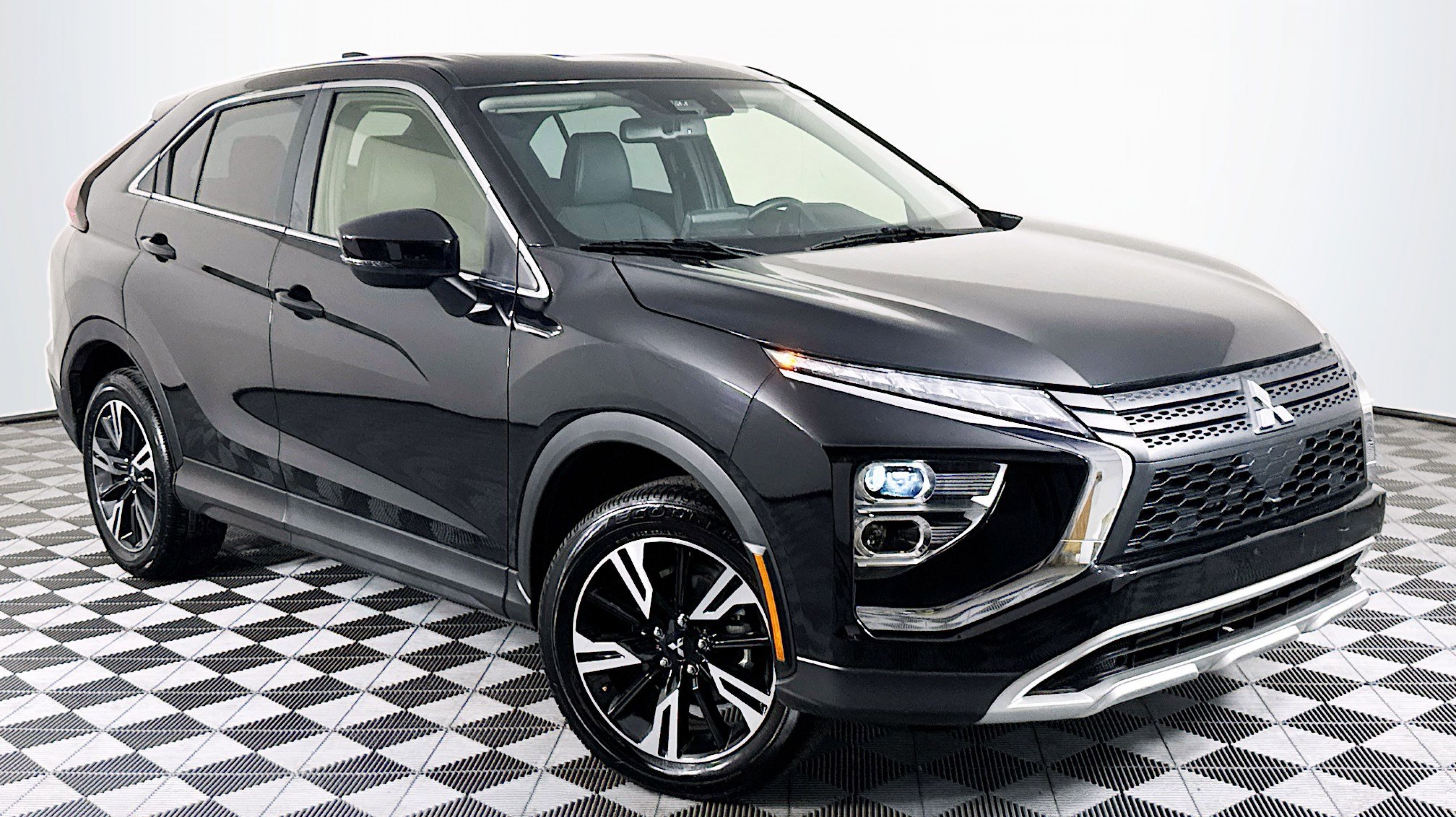 2025 Mitsubishi Eclipse Cross SE