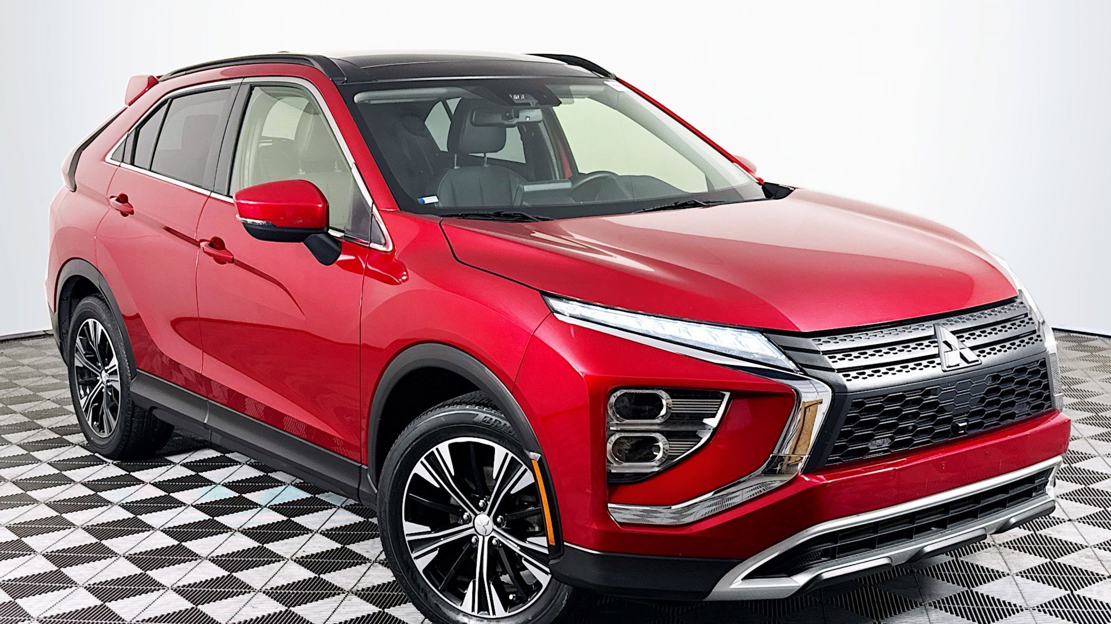 2022 Mitsubishi Eclipse Cross SE's photo