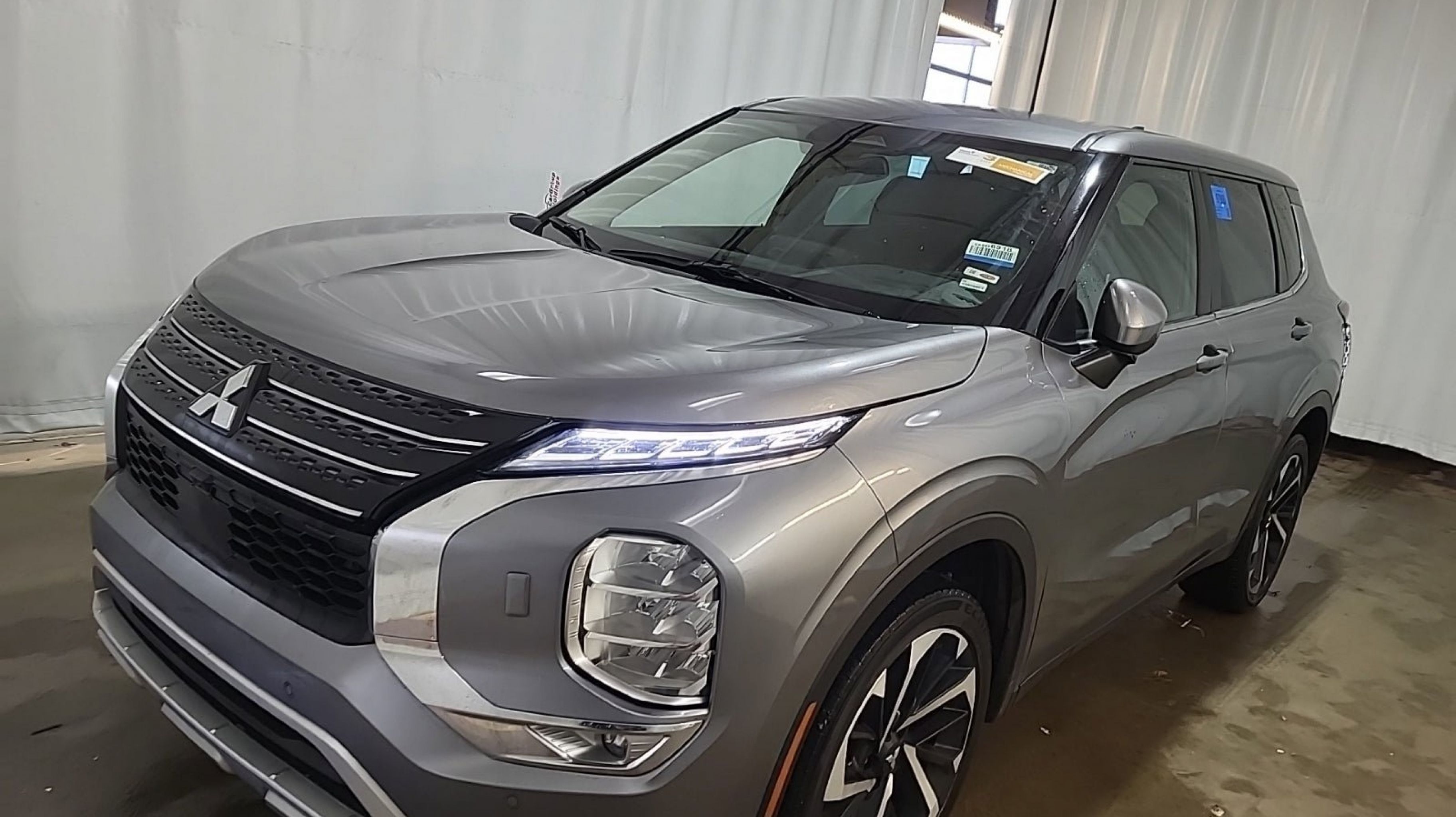 2023 Mitsubishi Outlander SE S-AWC's photo