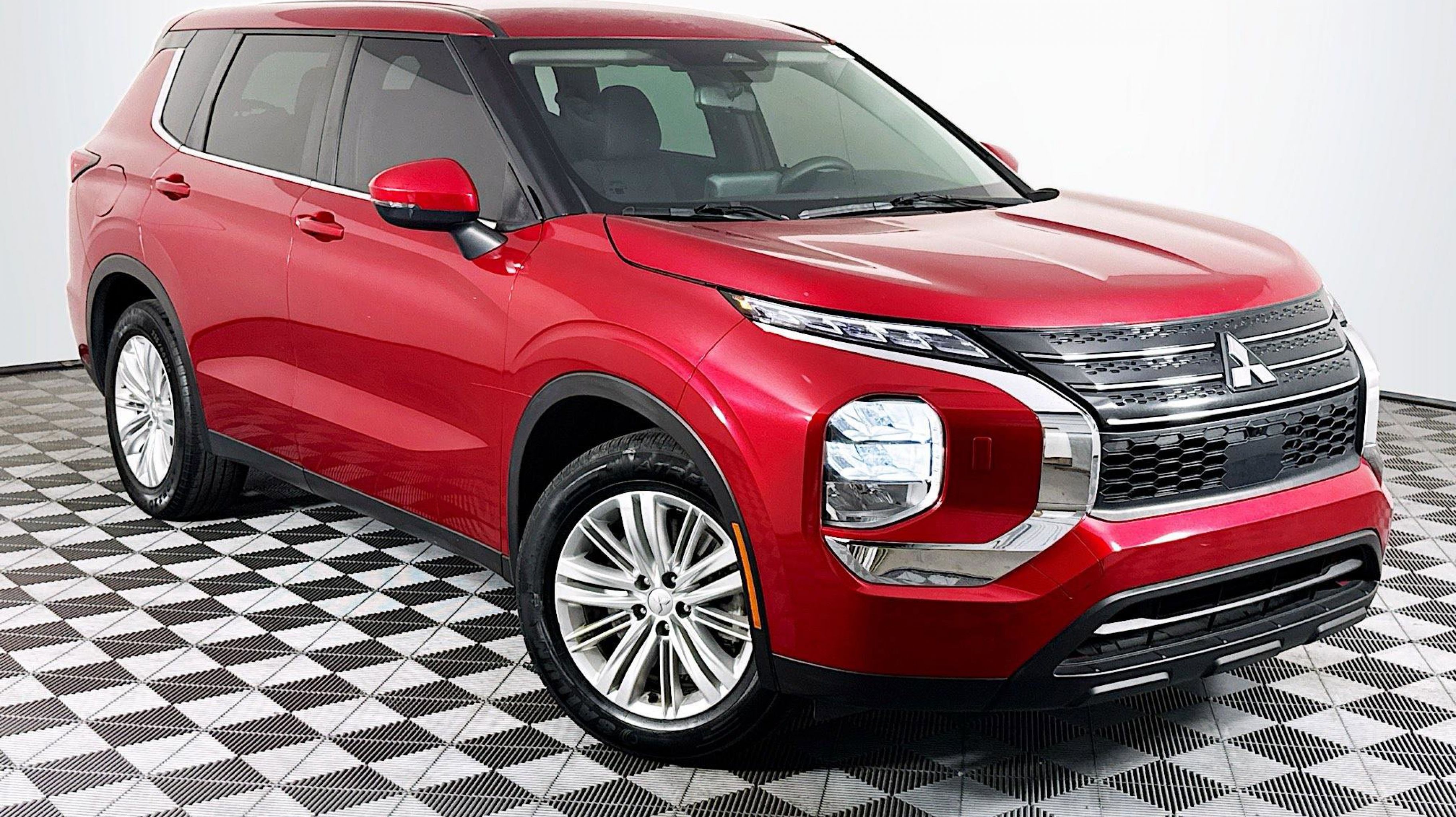 2022 Mitsubishi Outlander ES