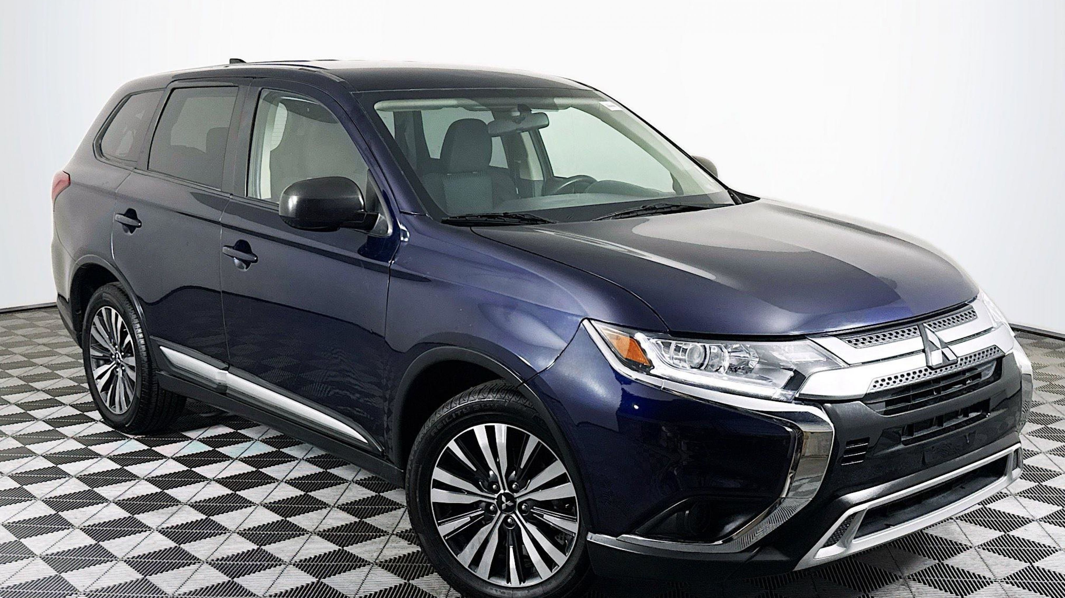 2020 Mitsubishi Outlander ES