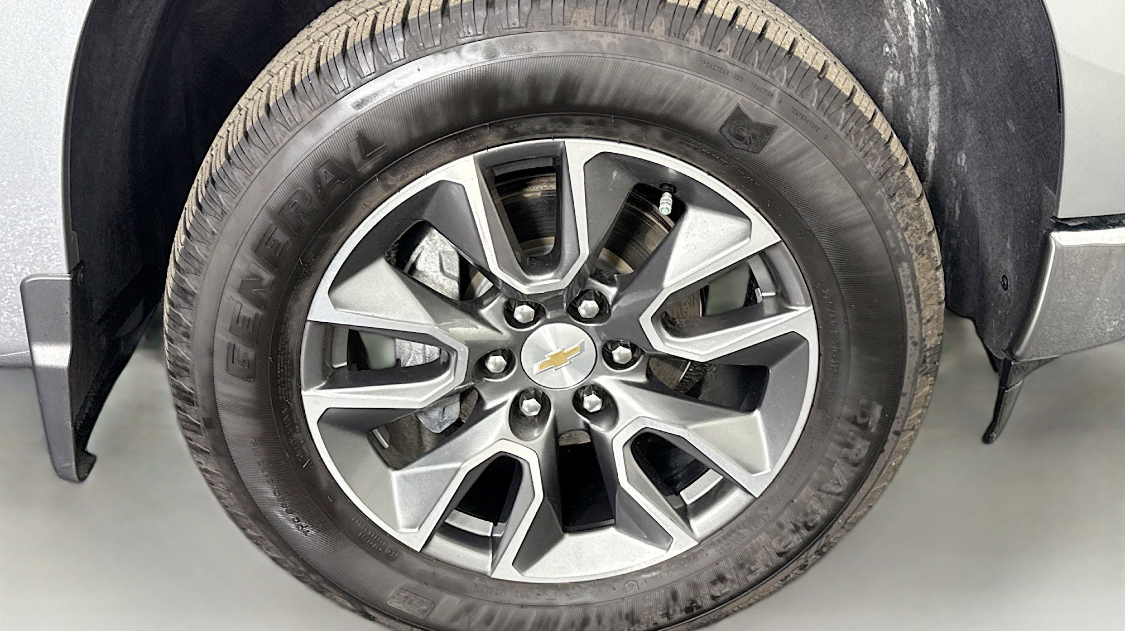 2025 Chevrolet Silverado 1500 LT - Photo 27