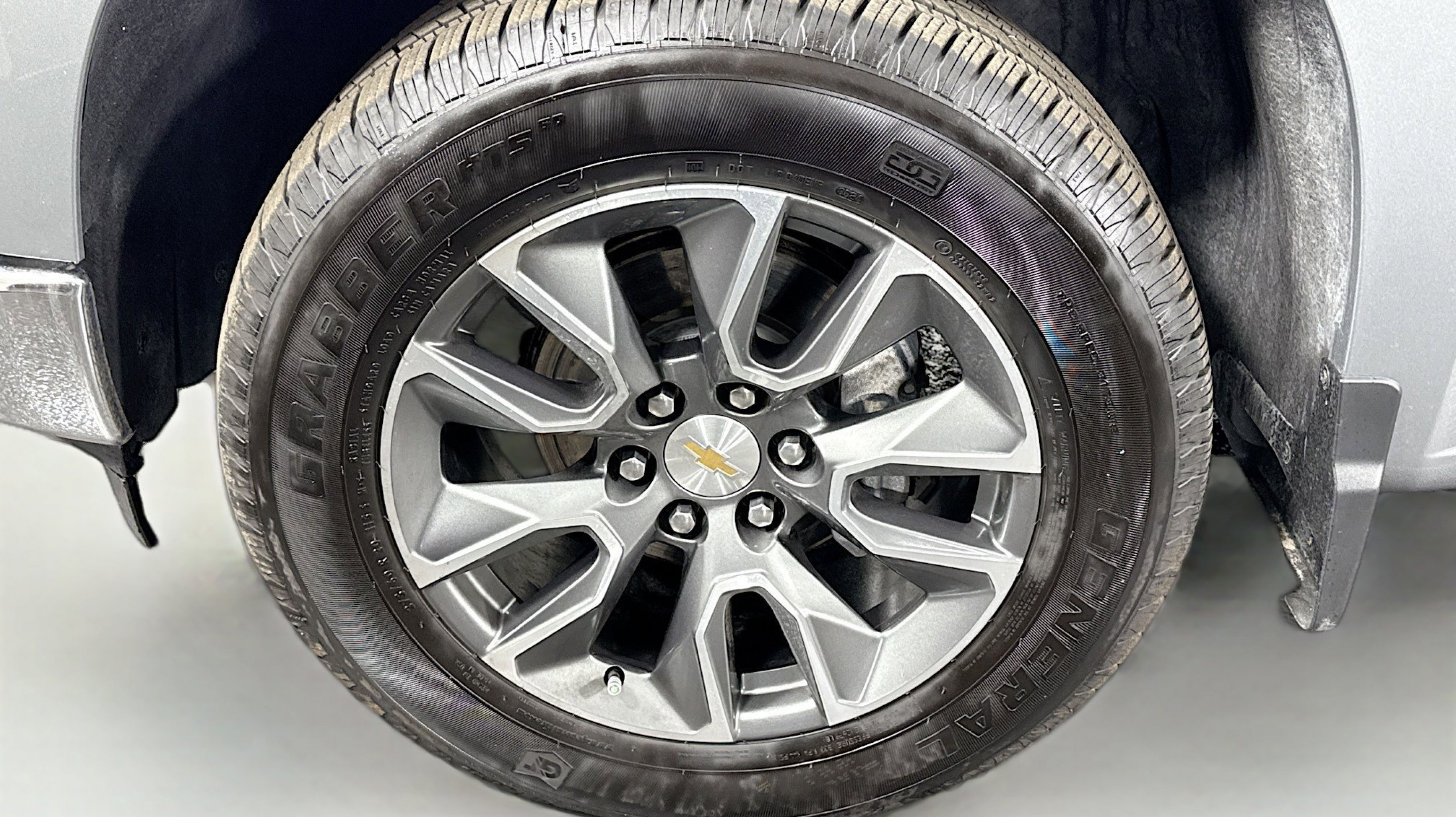 2025 Chevrolet Silverado 1500 LT - Photo 33