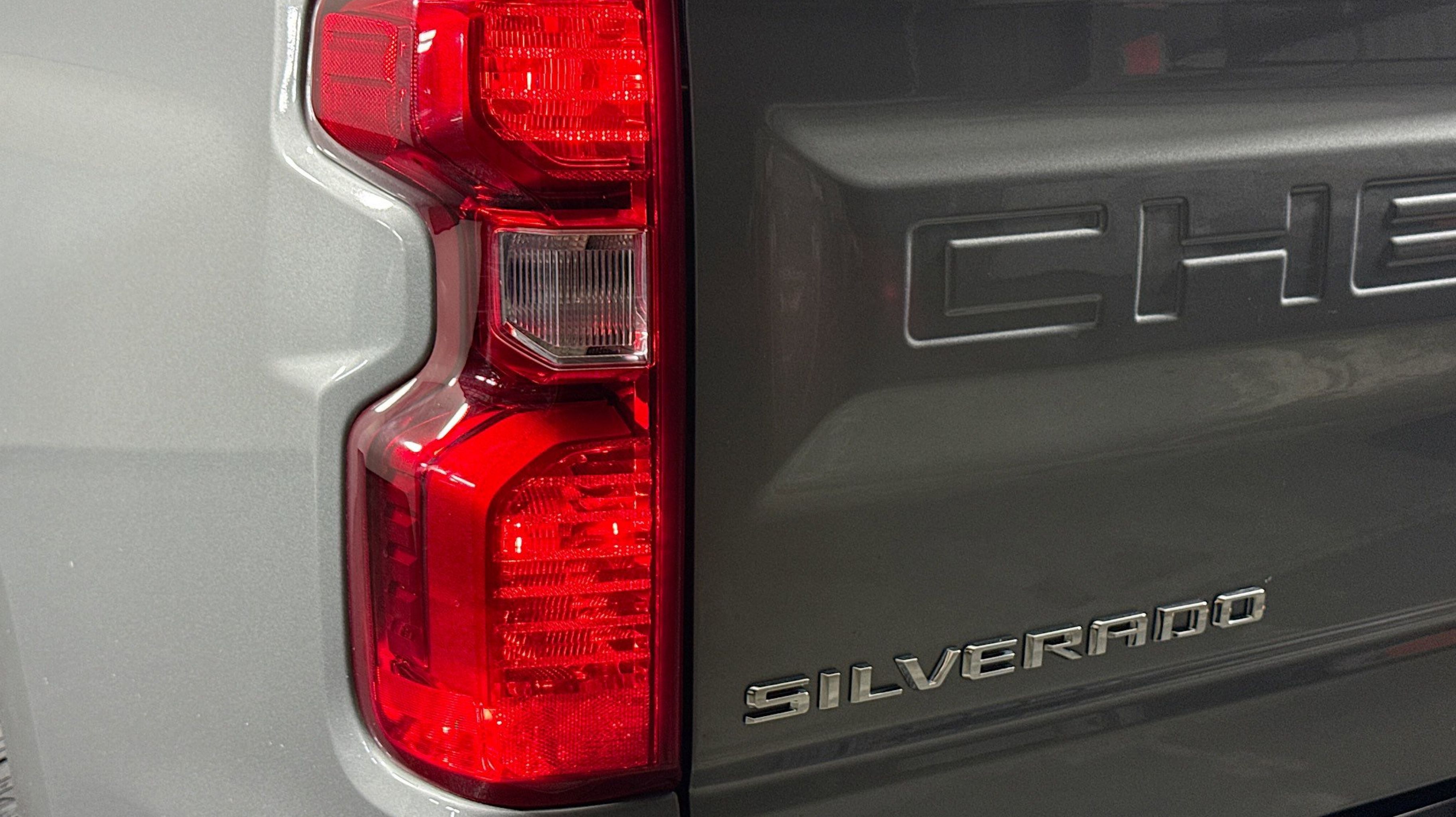 2025 Chevrolet Silverado 1500 LT - Photo 31