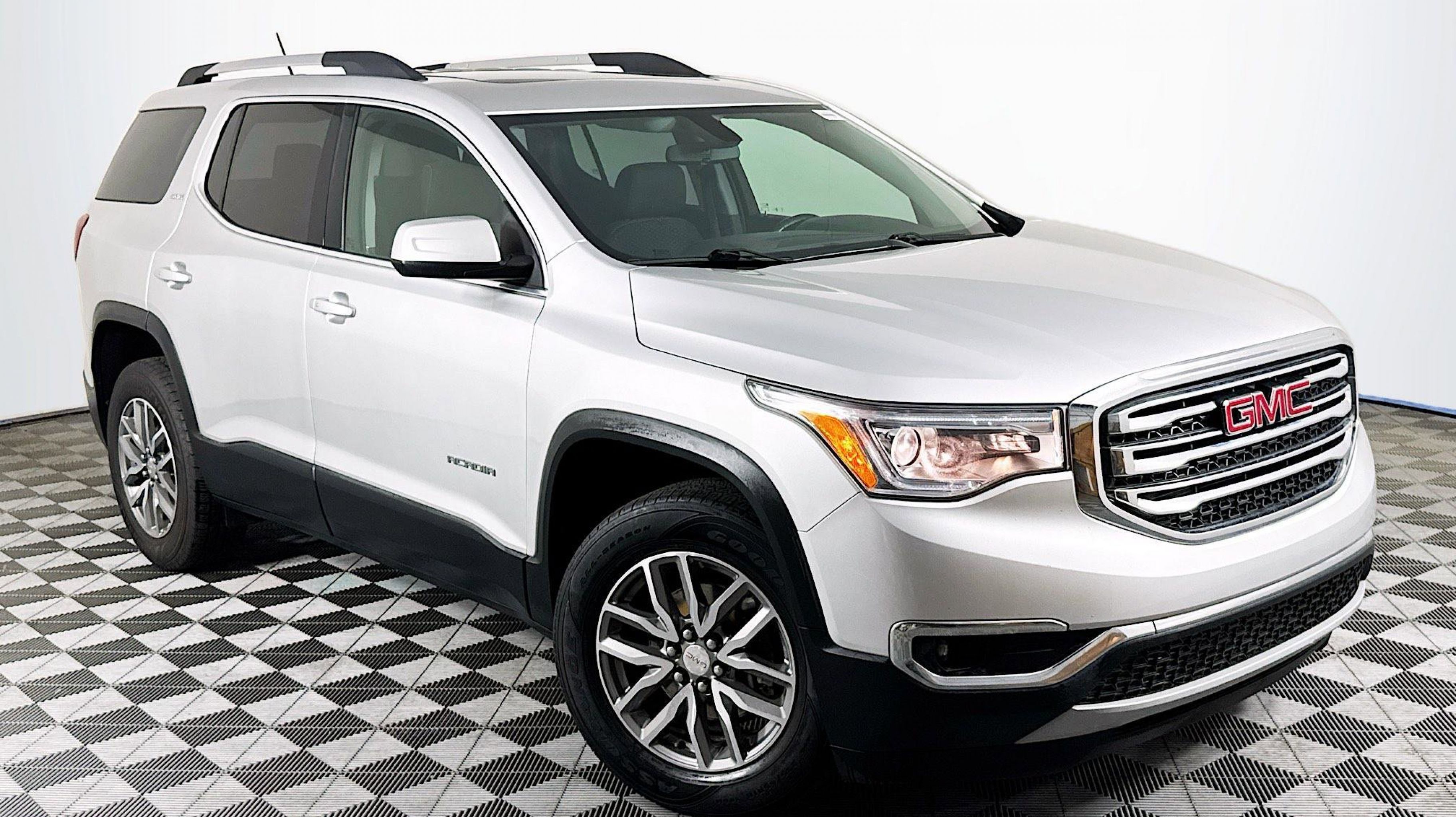 2018 GMC Acadia SLE-2 FWD's photo