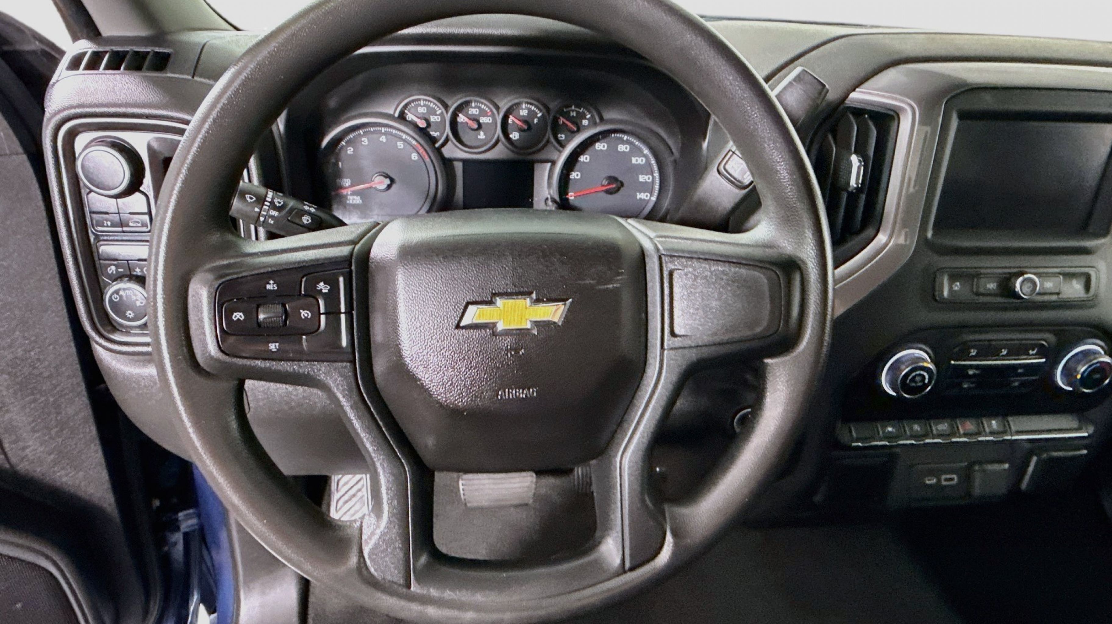 2022 Chevrolet Silverado 1500 Custom - Photo 9