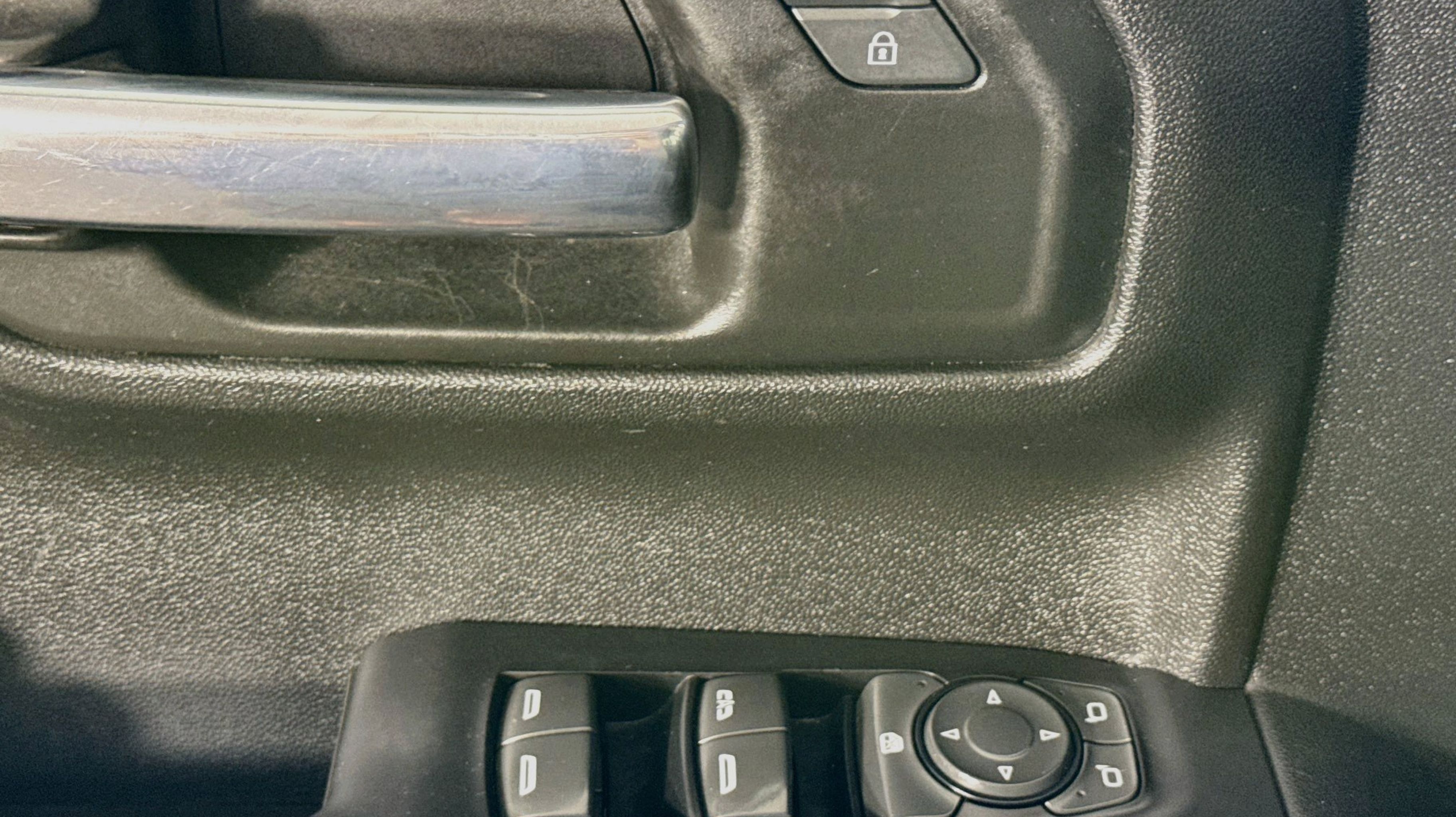 2022 Chevrolet Silverado 1500 Custom - Photo 18